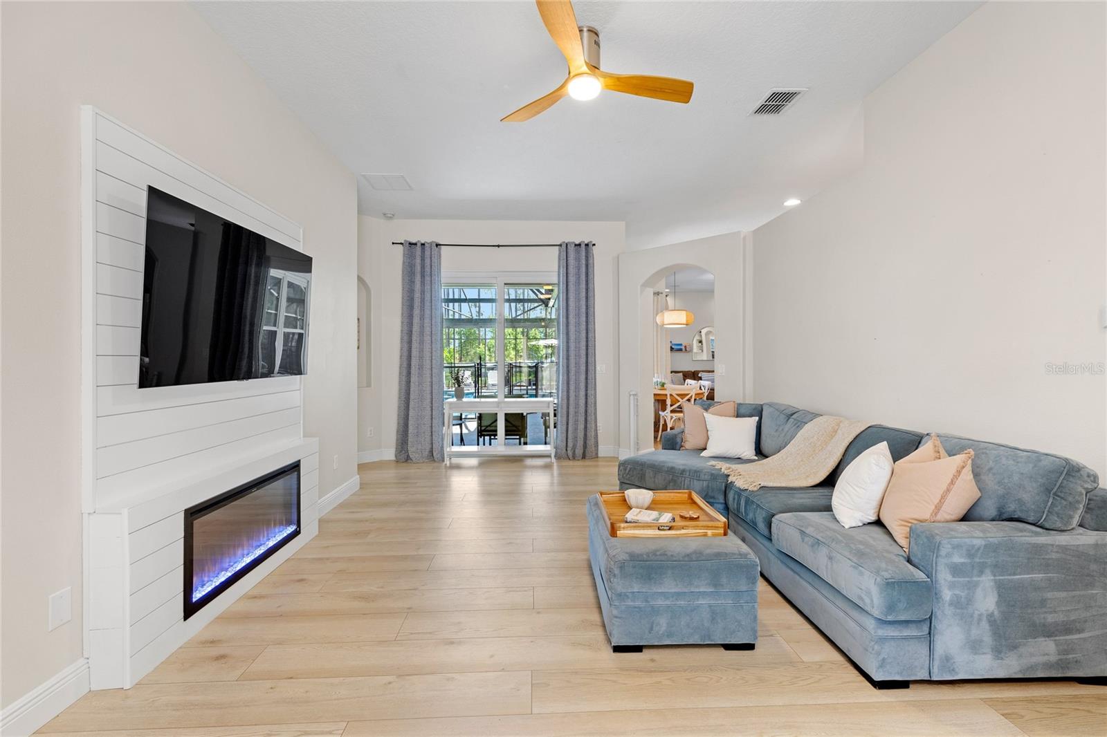 Image 6 of 62 For 710 Hampton Drive