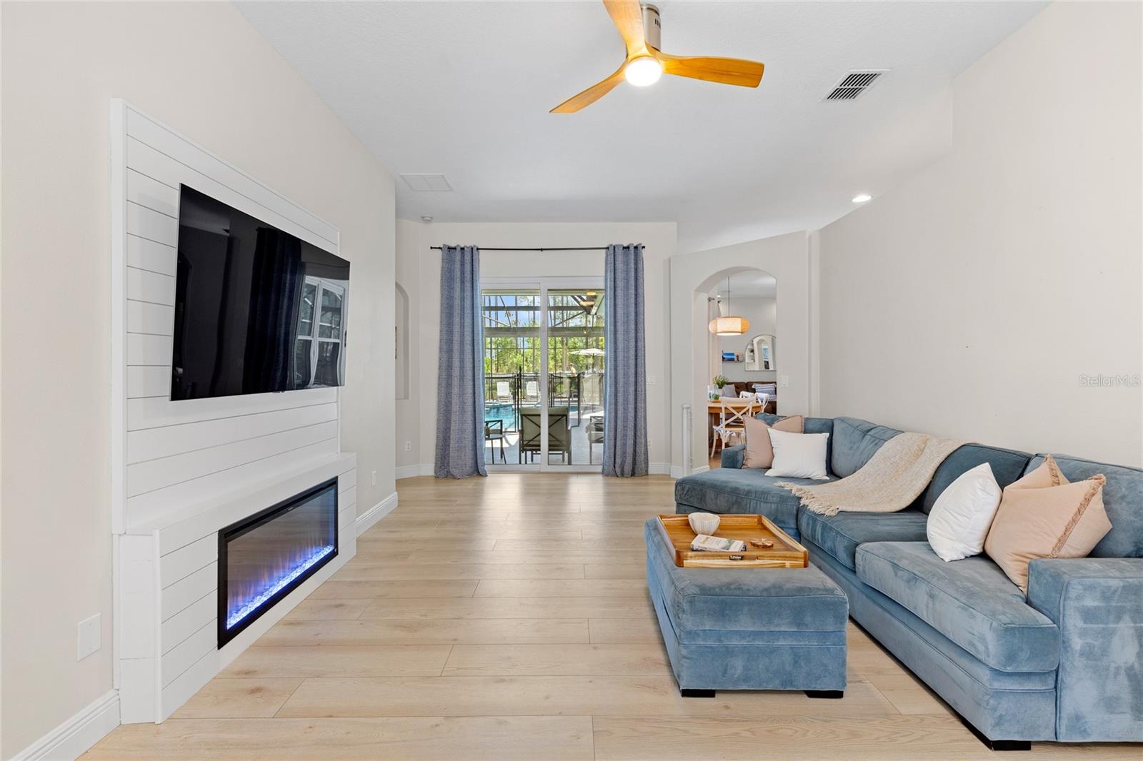 Image 9 of 62 For 710 Hampton Drive