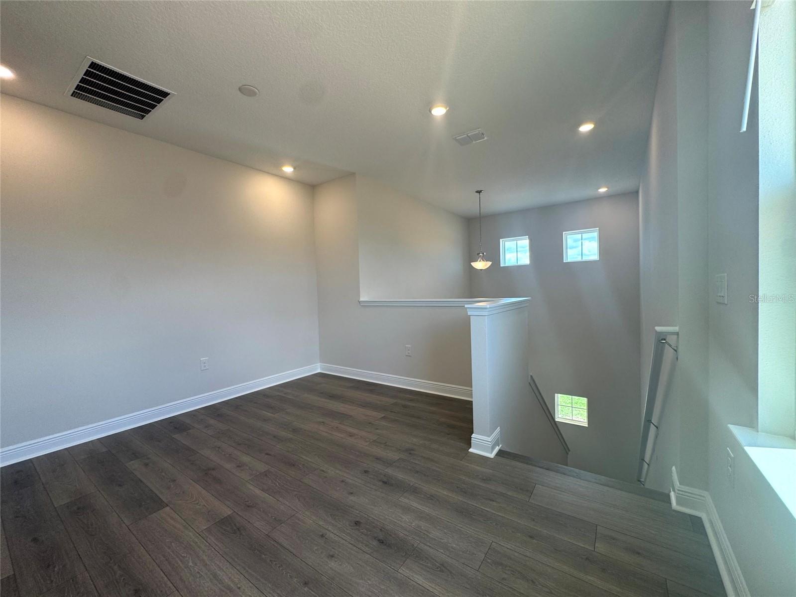 Image 13 of 20 For 1900 Sunshine Peak Dr Drive