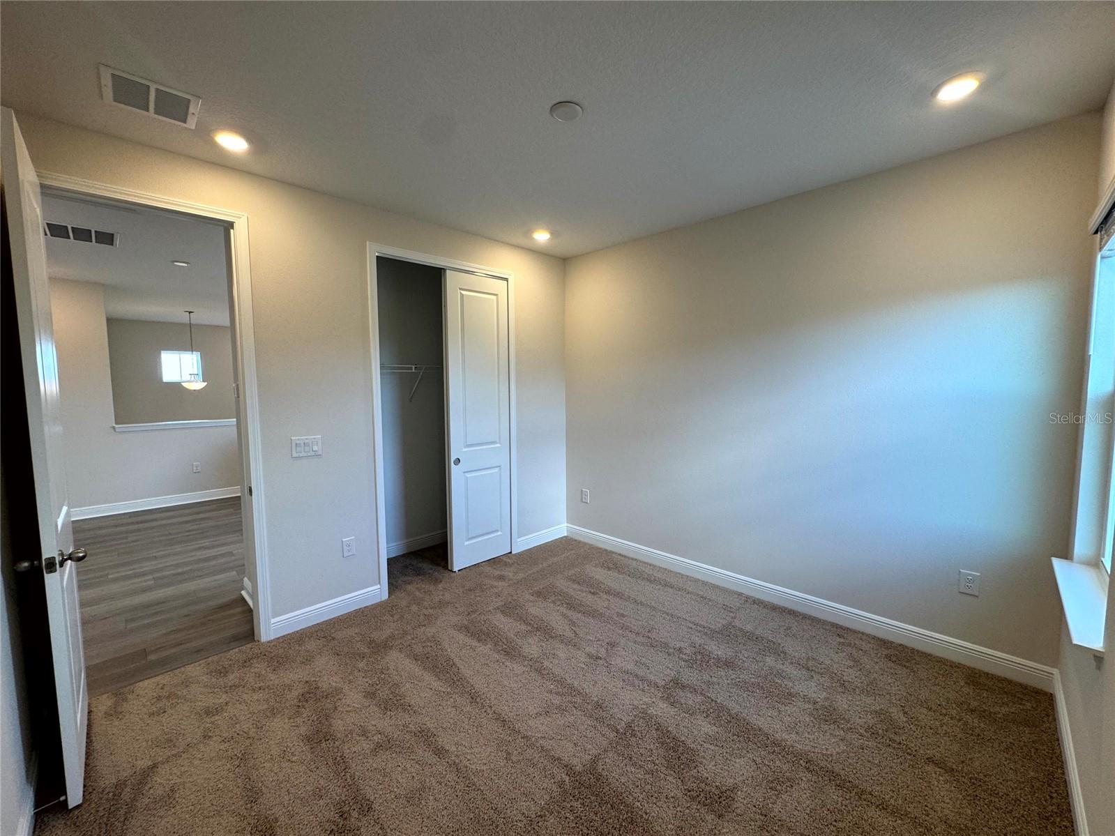 Image 17 of 20 For 1900 Sunshine Peak Dr Drive