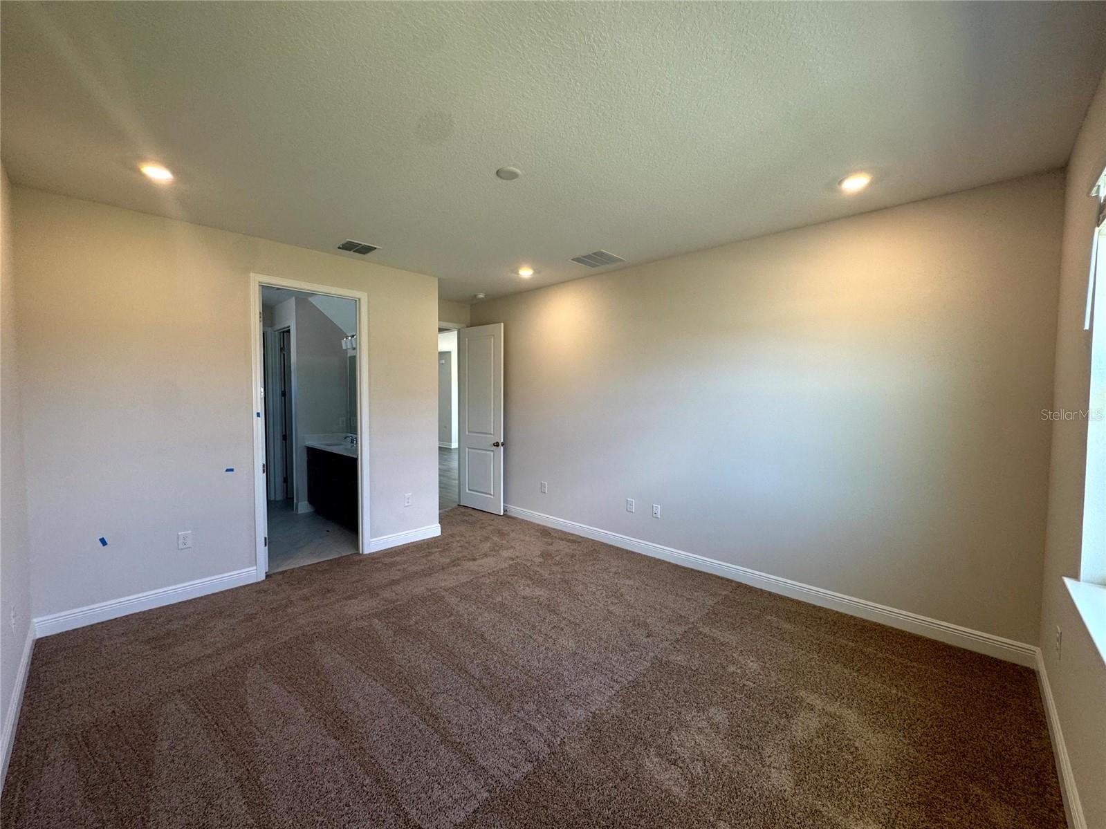 Image 18 of 20 For 1900 Sunshine Peak Dr Drive