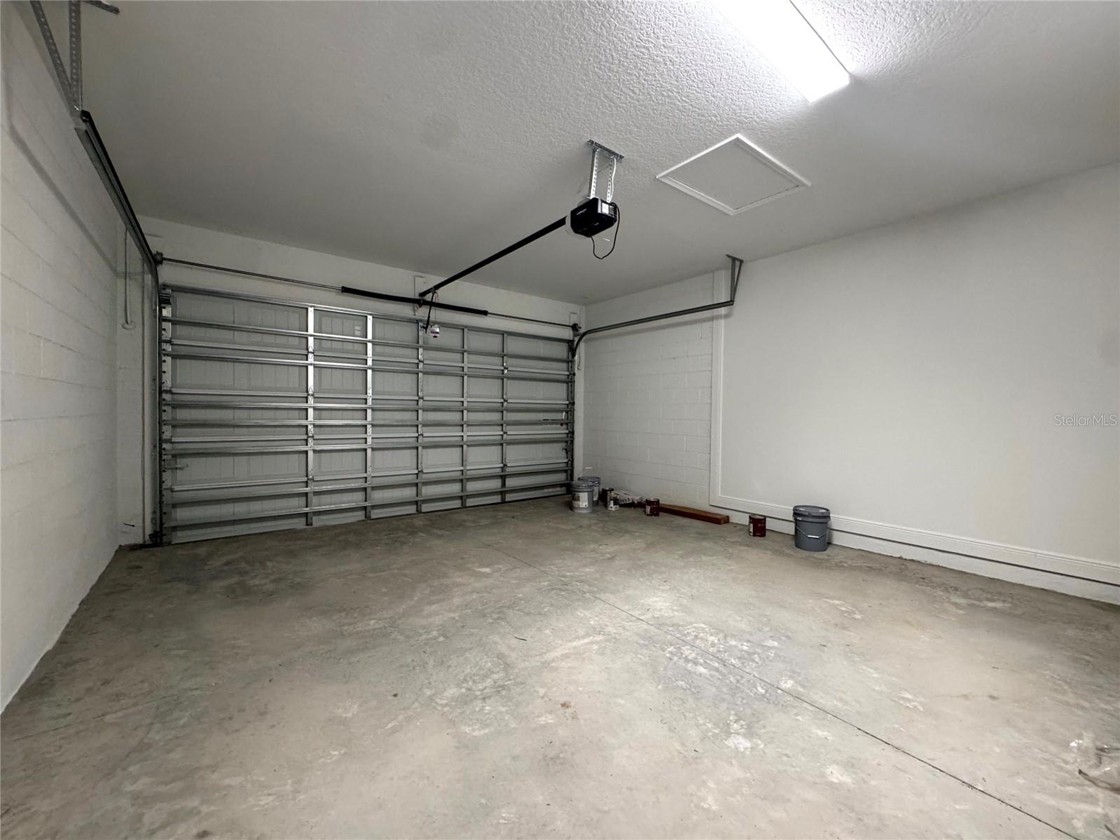 Image 20 of 20 For 1900 Sunshine Peak Dr Drive