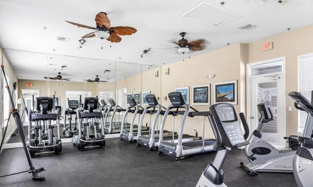 Image 18 of 22 For 2516 Grassy Point Drive 200