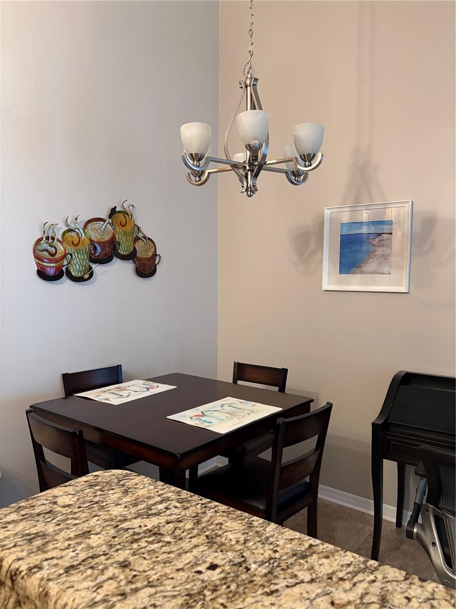 Image 6 of 22 For 2516 Grassy Point Drive 200