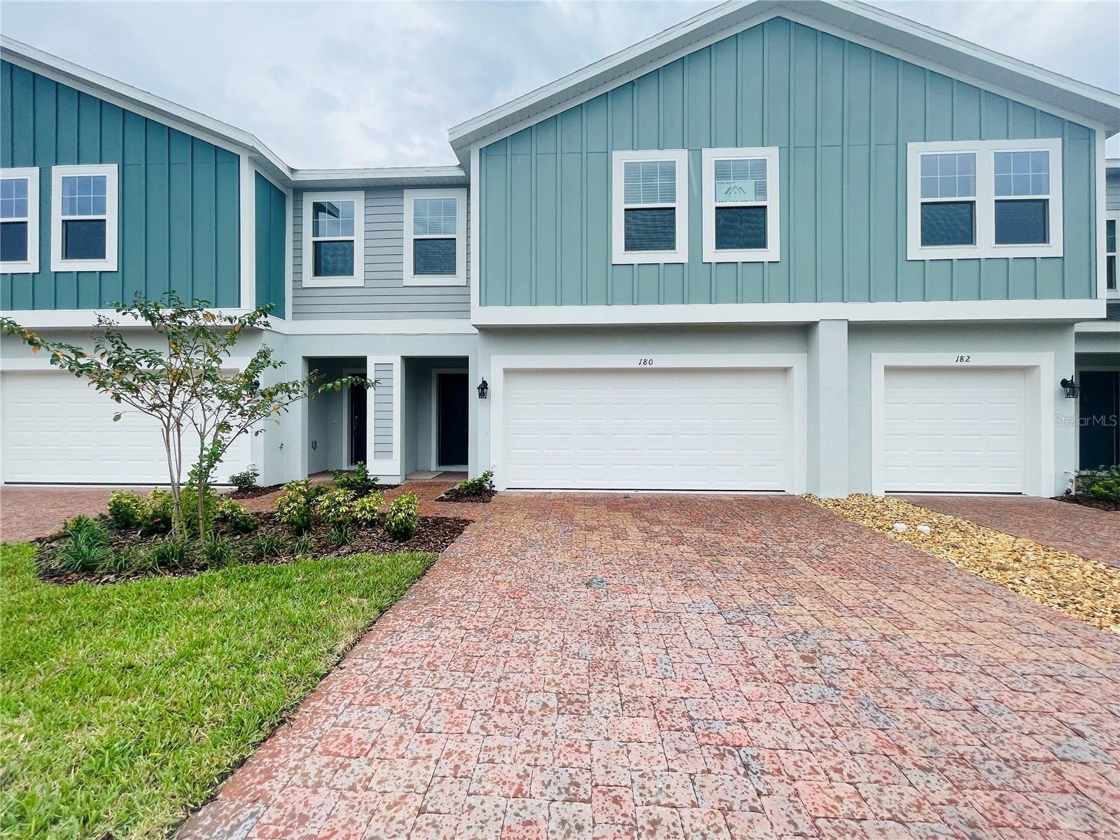 Details for 180 Glass Onion Drive, HOWEY IN THE HILLS, FL 34737