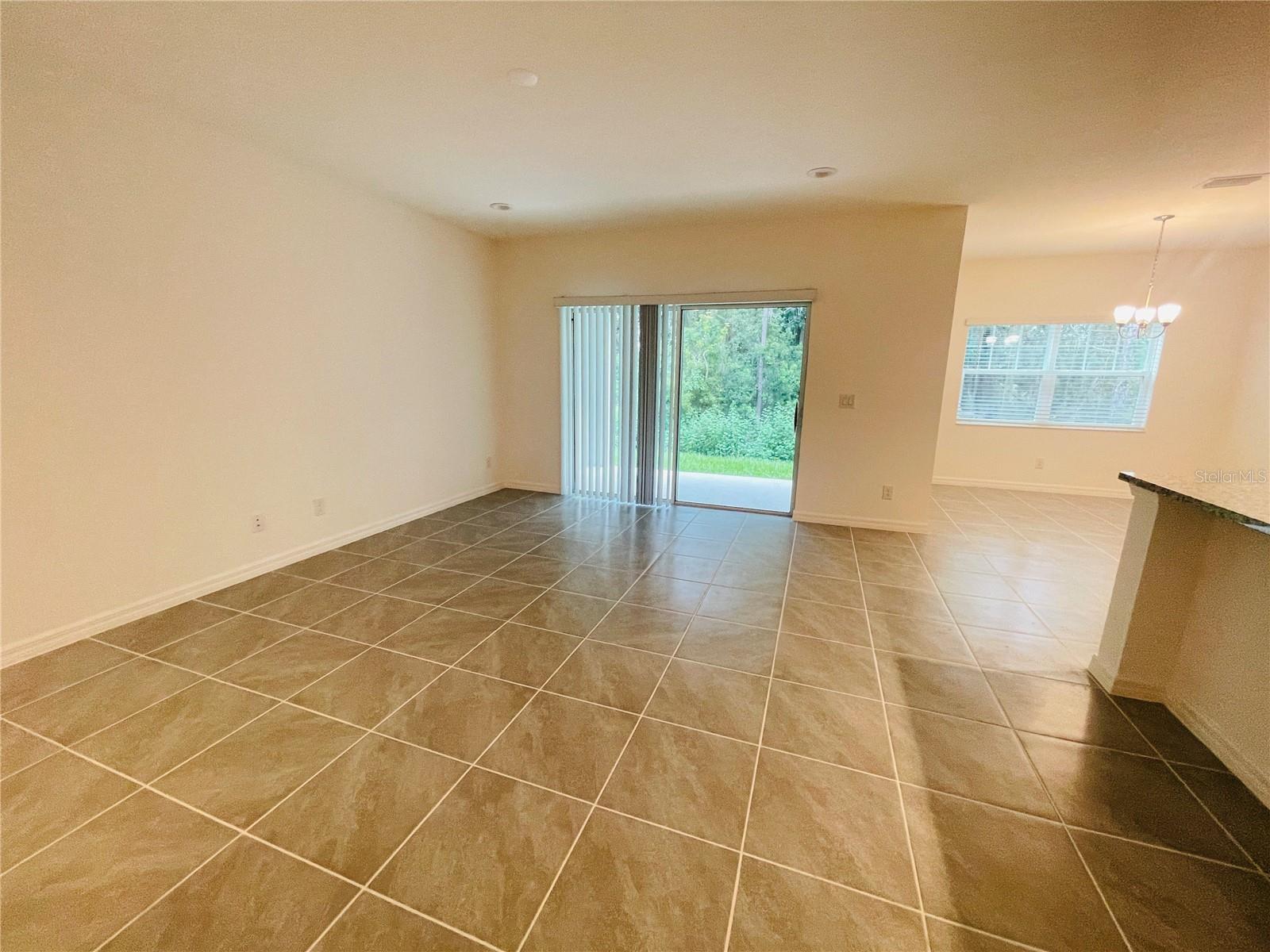 Image 9 of 20 For 180 Glass Onion Drive