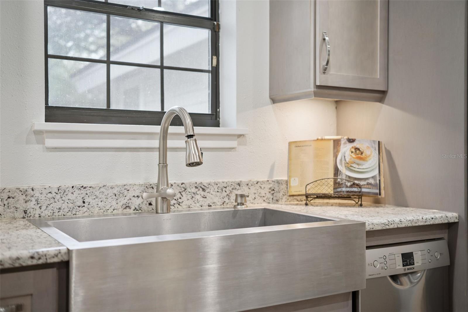 Image 20 of 56 For 156 Big Oak Bend