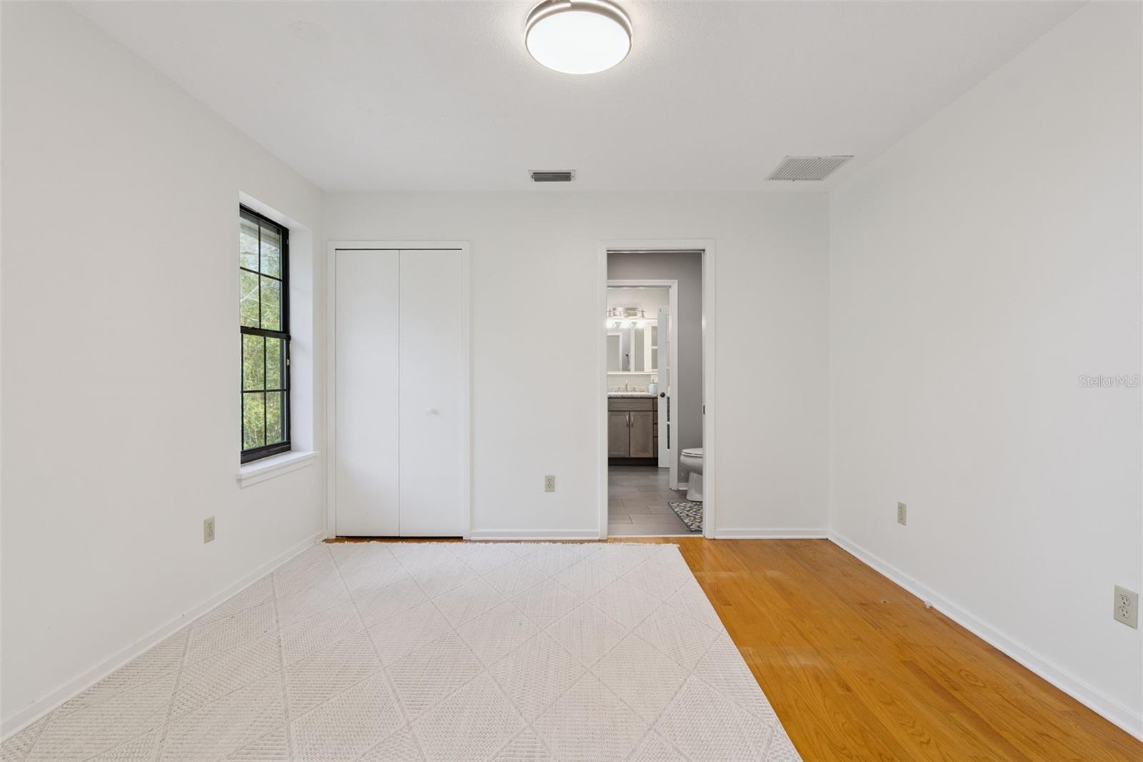 Image 32 of 56 For 156 Big Oak Bend