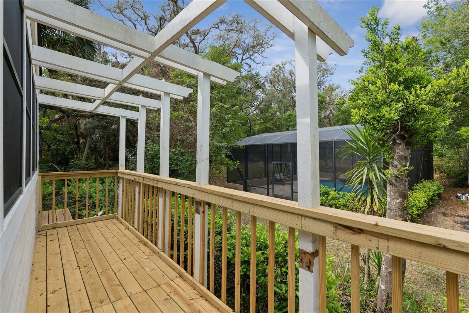 Image 36 of 56 For 156 Big Oak Bend