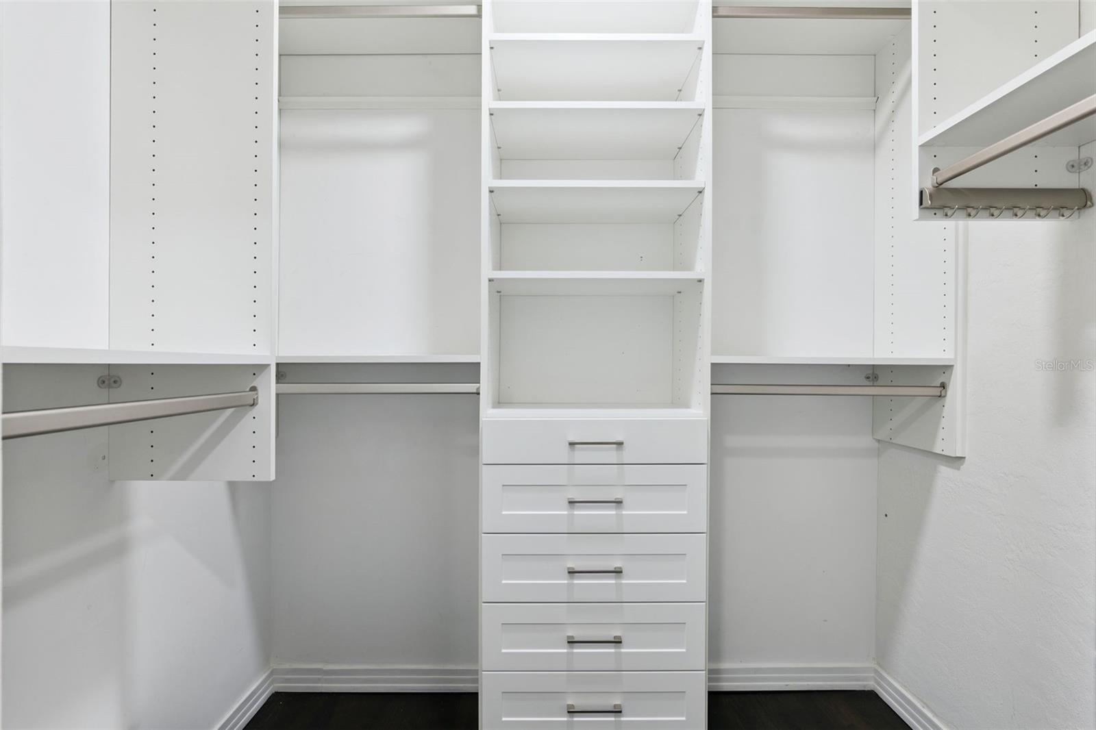 Image 16 of 43 For 2001 Gale Street