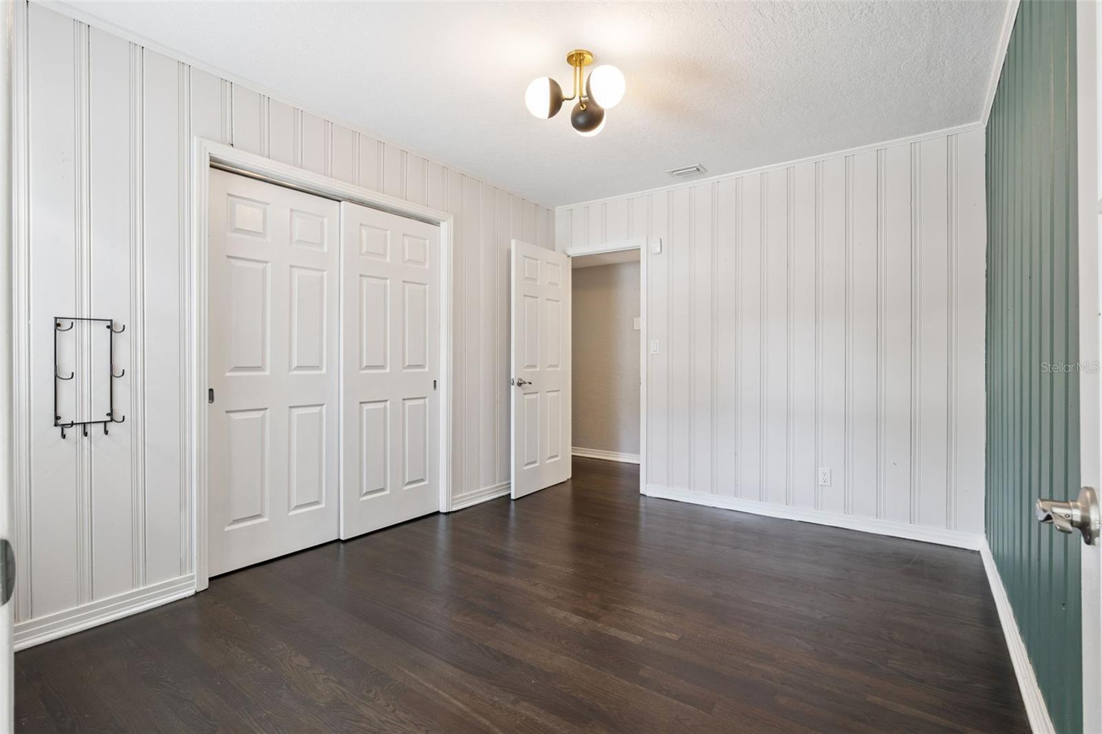 Image 22 of 43 For 2001 Gale Street