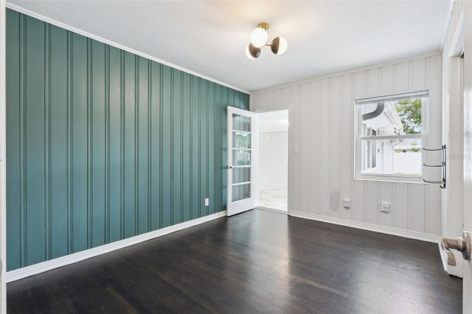 Image 23 of 43 For 2001 Gale Street