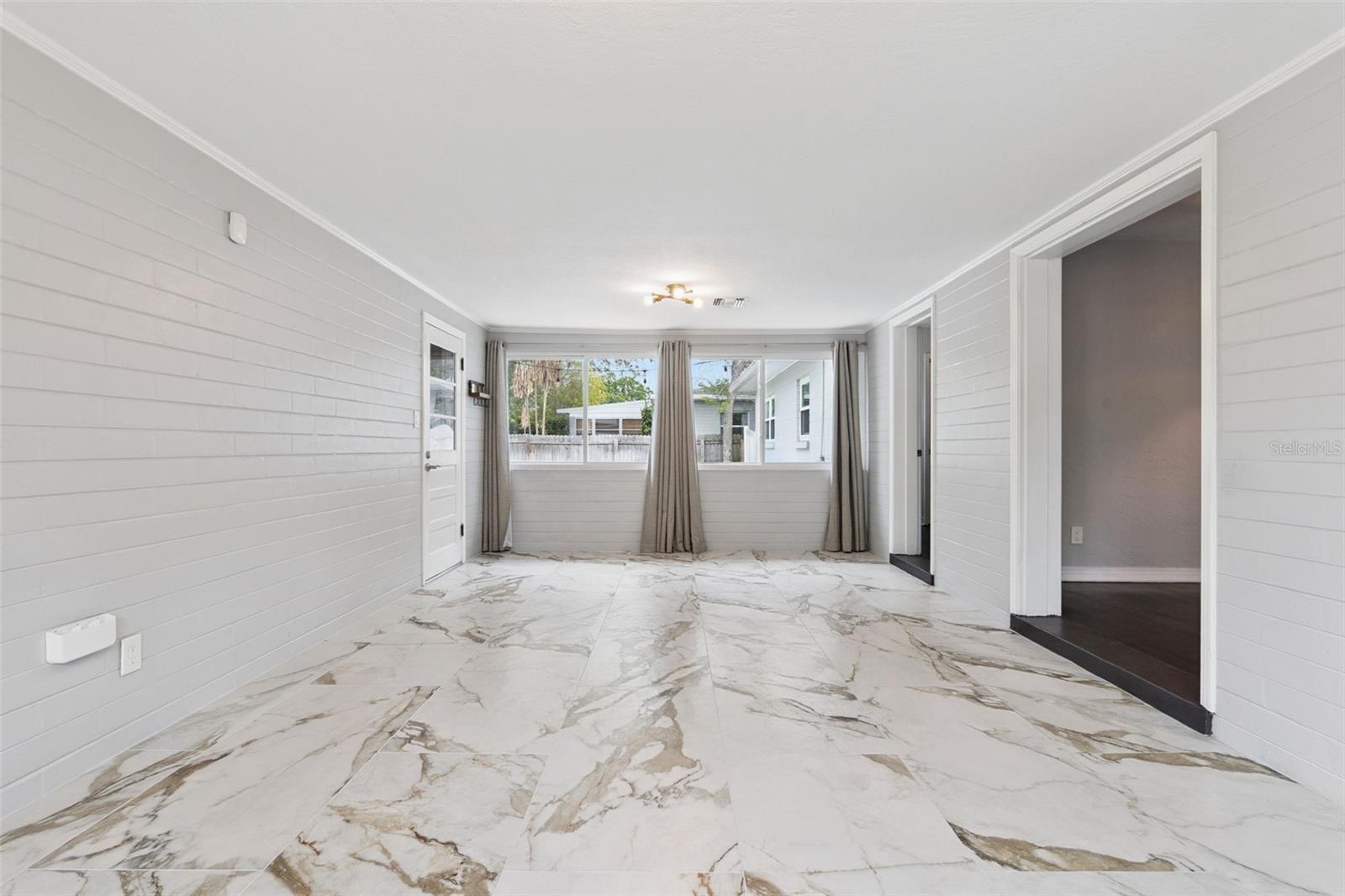 Image 25 of 43 For 2001 Gale Street