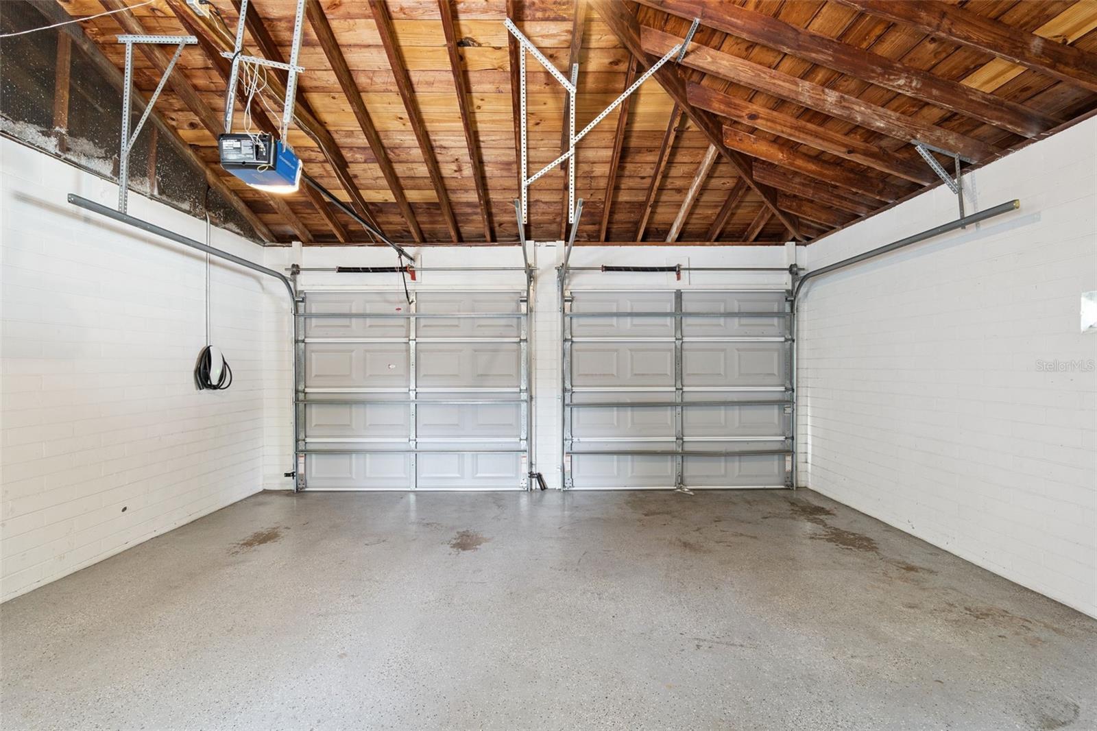 Image 28 of 43 For 2001 Gale Street