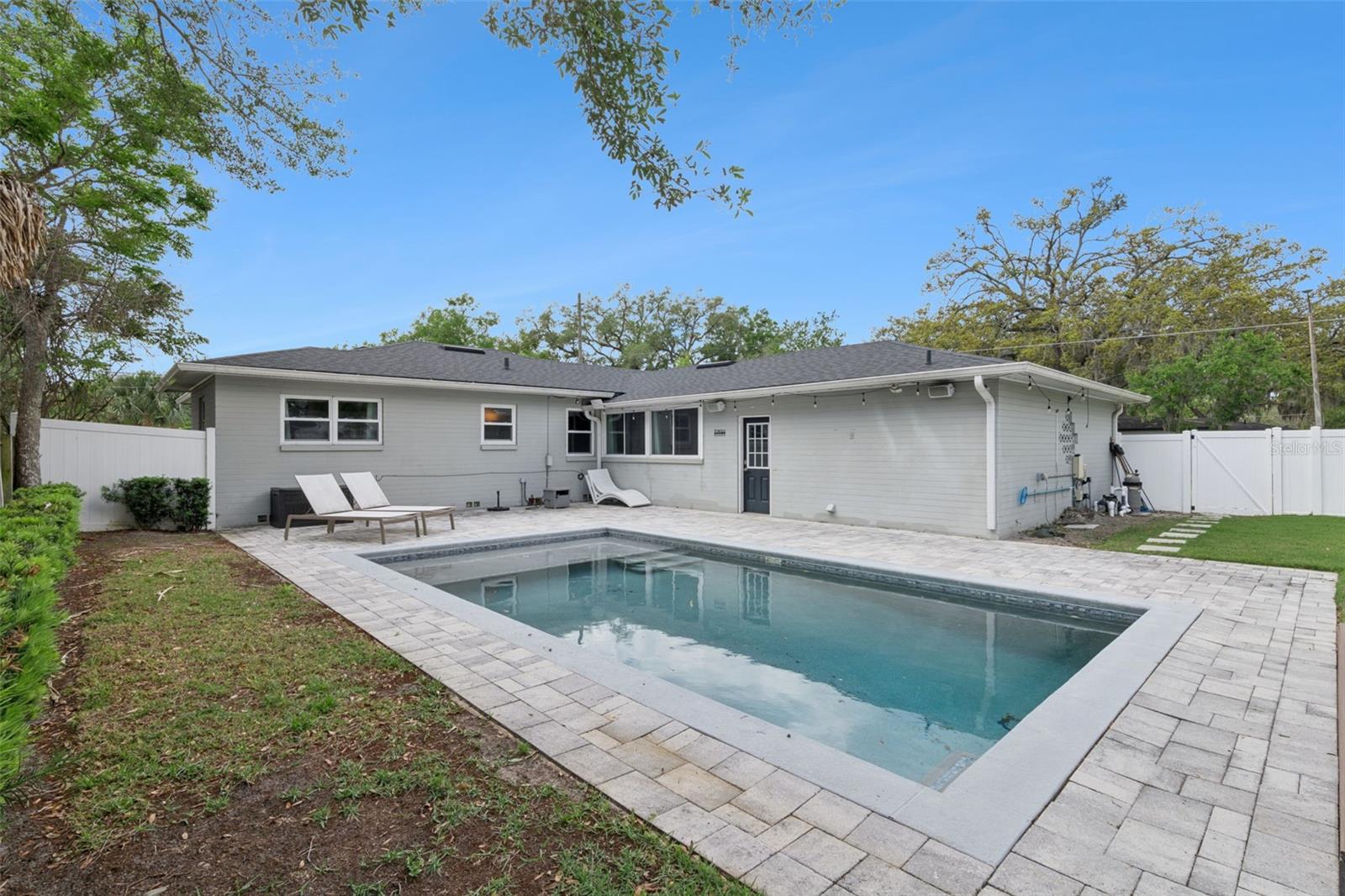 Image 30 of 43 For 2001 Gale Street