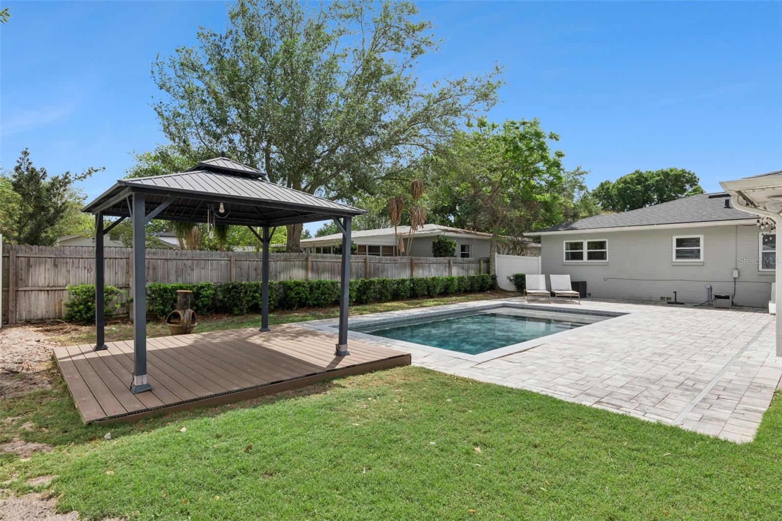 Image 33 of 43 For 2001 Gale Street