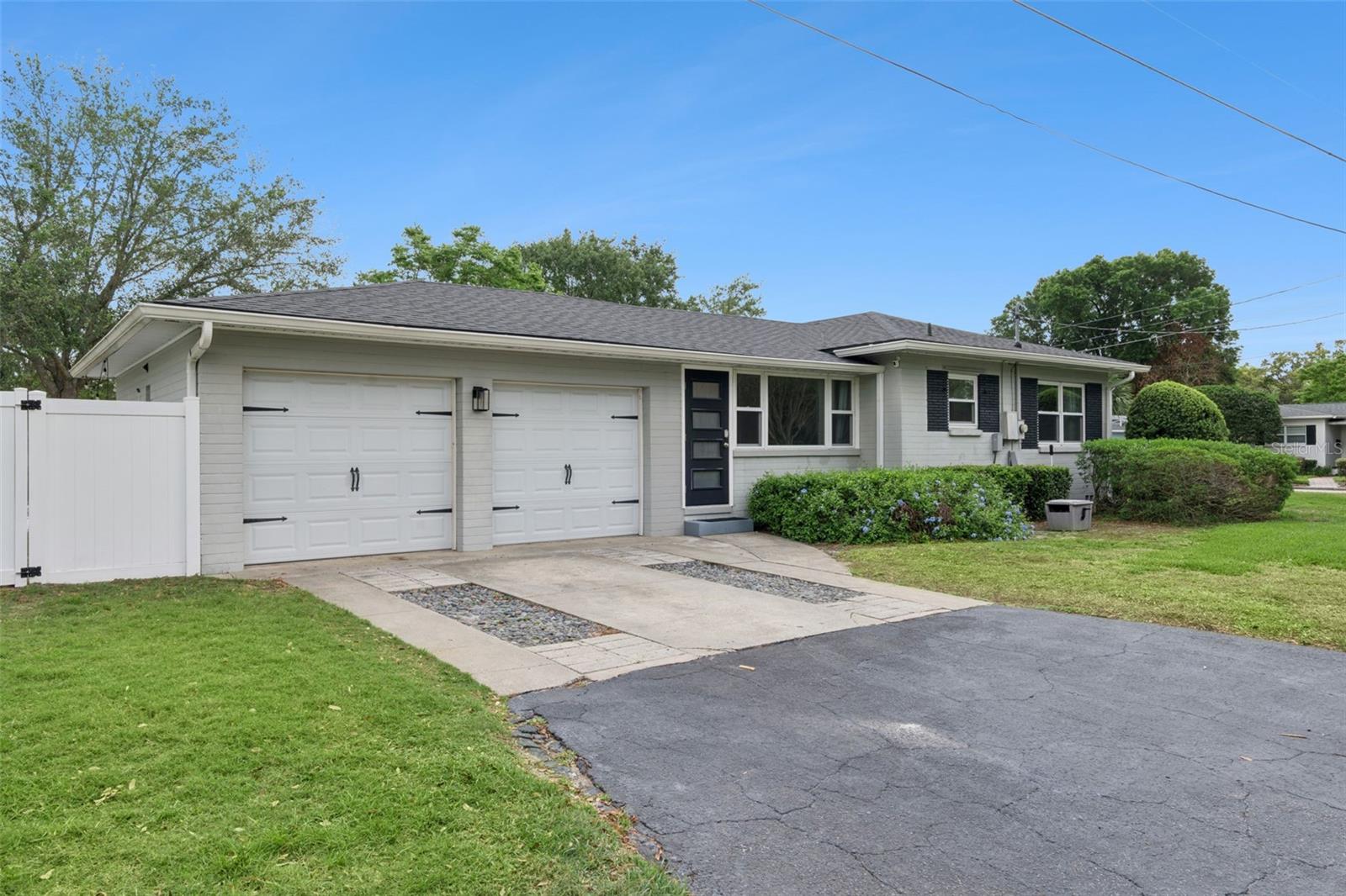 Image 4 of 43 For 2001 Gale Street