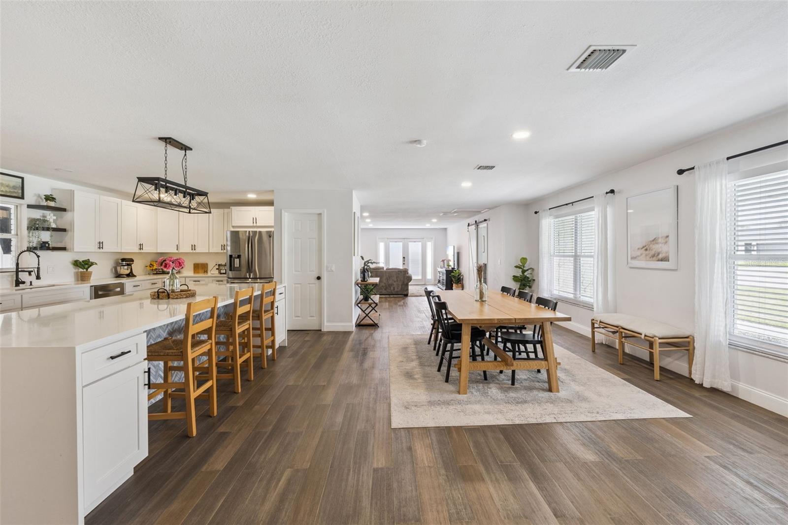 Image 11 of 55 For 884 Cutler Road