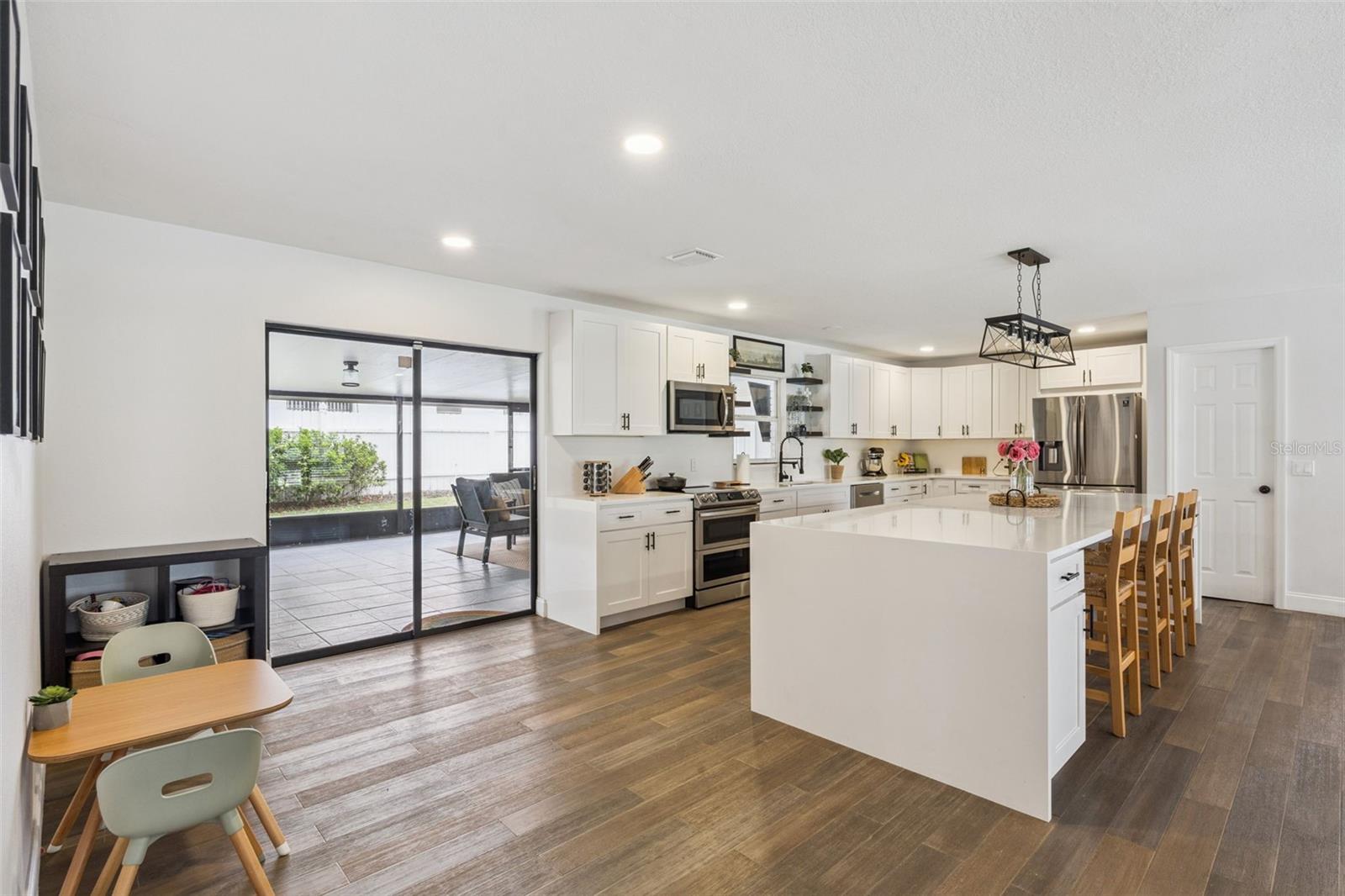 Image 14 of 55 For 884 Cutler Road