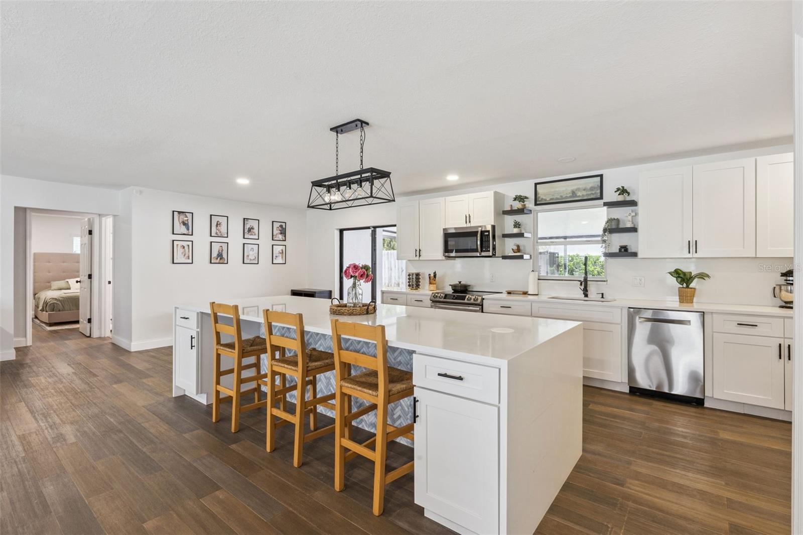 Image 18 of 55 For 884 Cutler Road