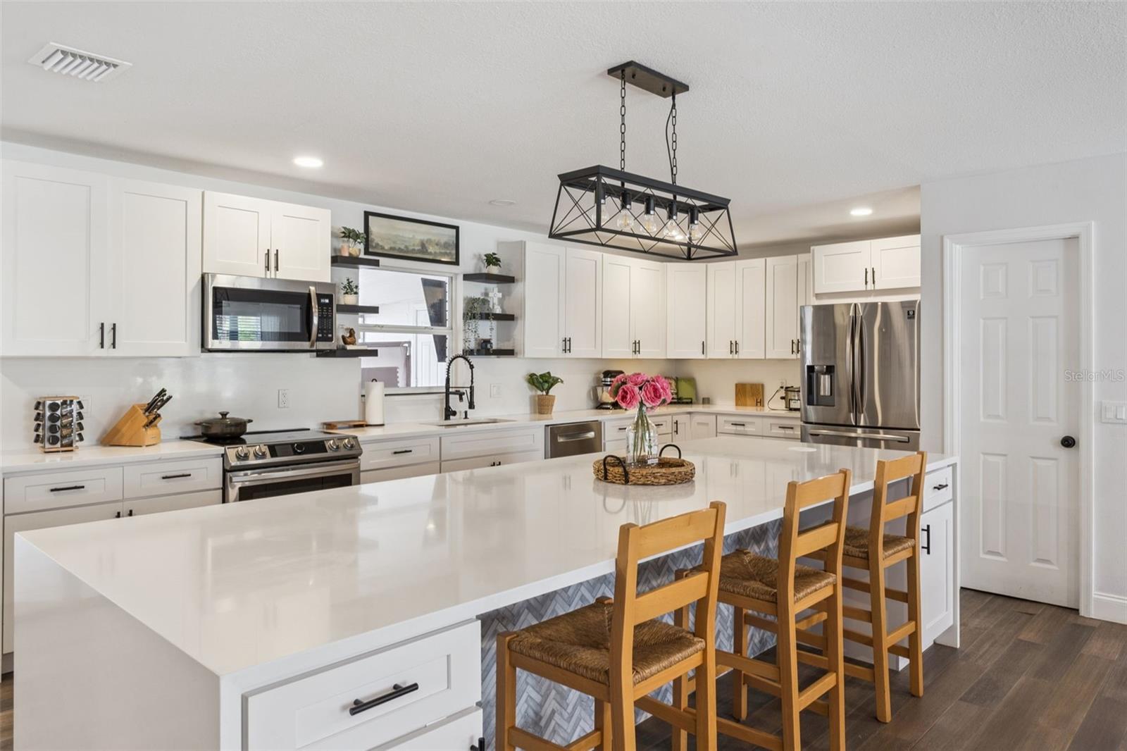 Image 20 of 55 For 884 Cutler Road