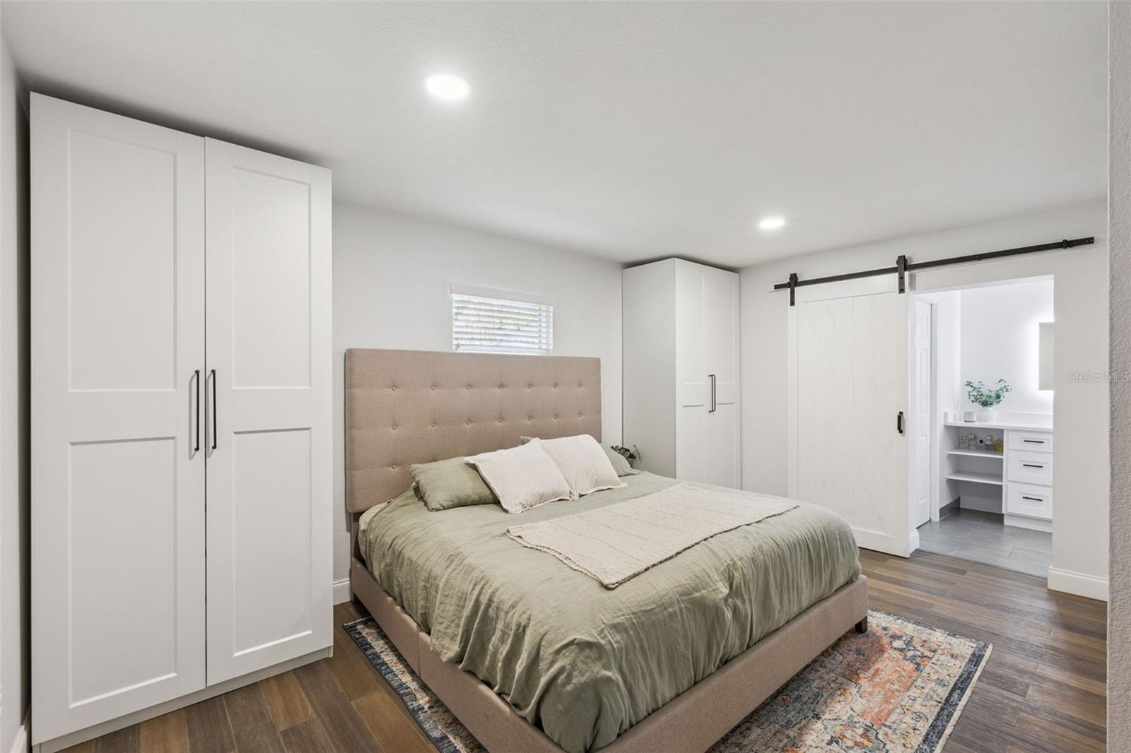 Image 21 of 55 For 884 Cutler Road