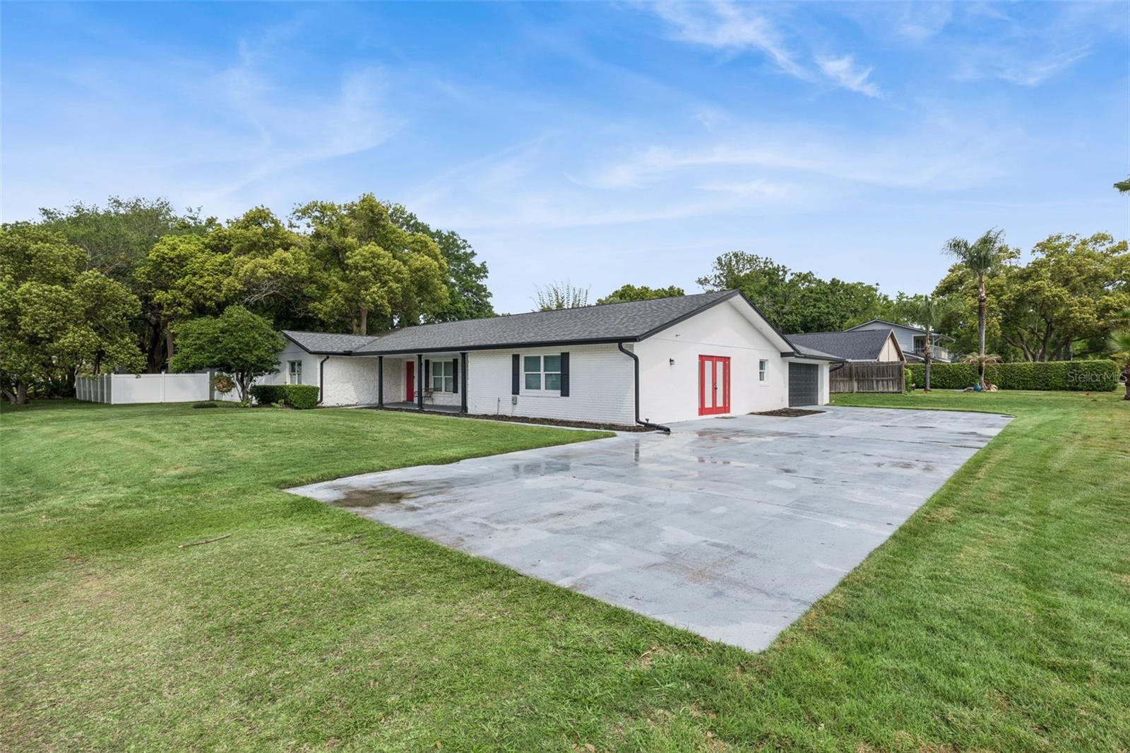 Image 3 of 55 For 884 Cutler Road