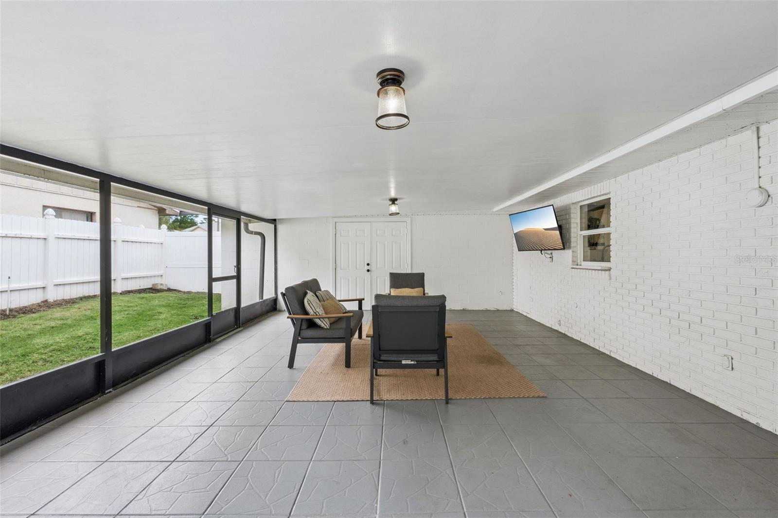 Image 34 of 55 For 884 Cutler Road