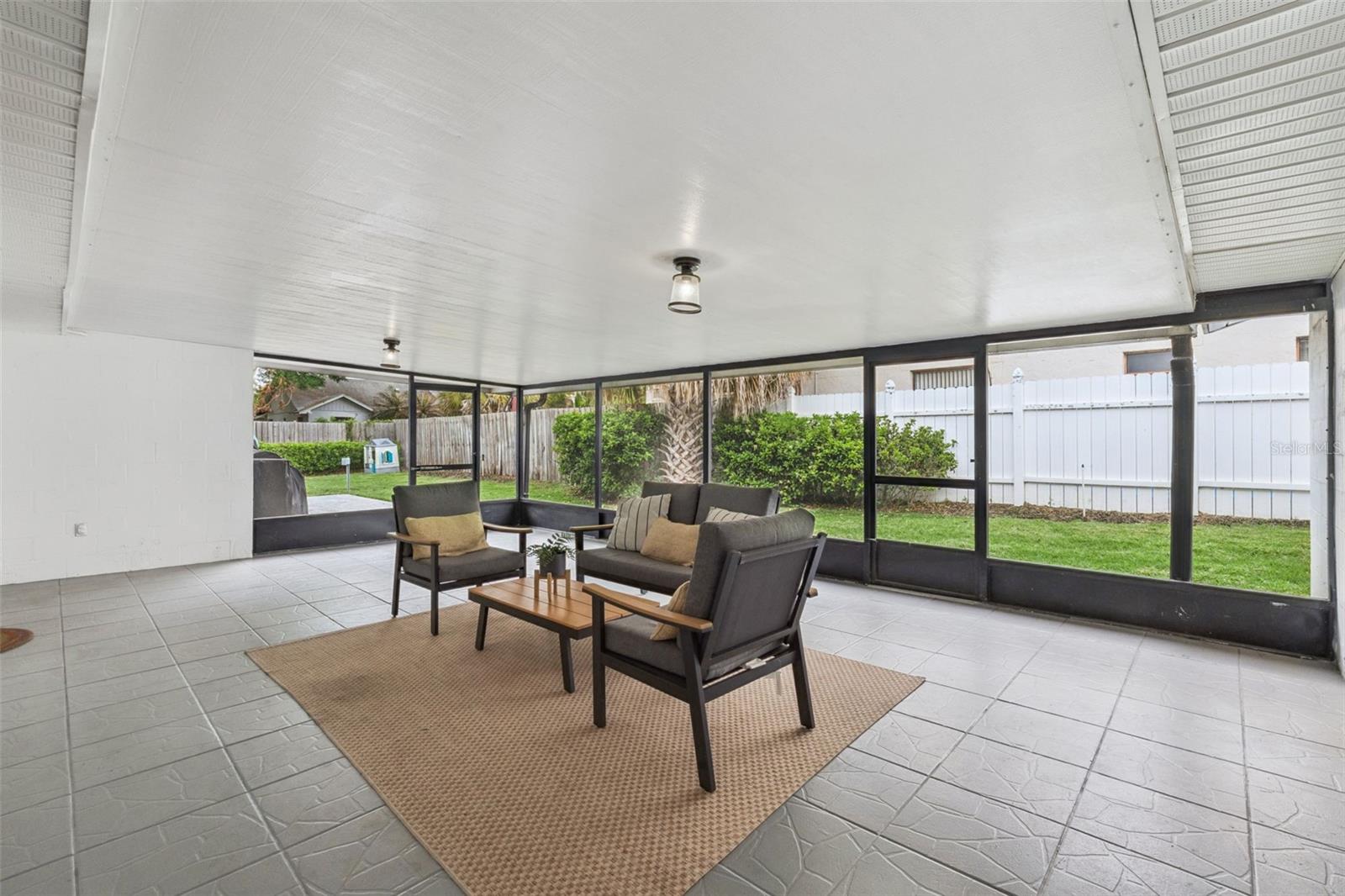 Image 35 of 55 For 884 Cutler Road