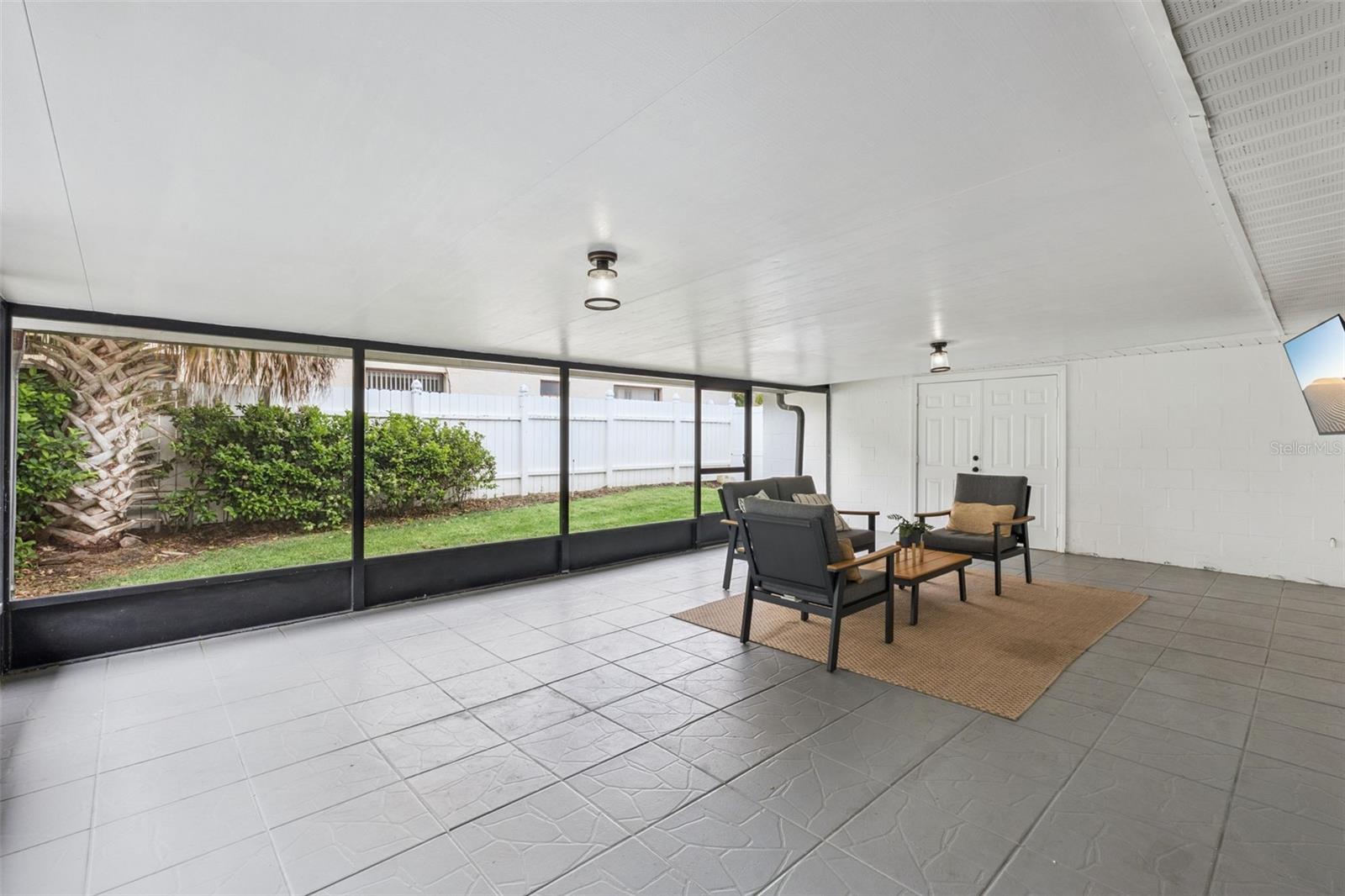 Image 36 of 55 For 884 Cutler Road