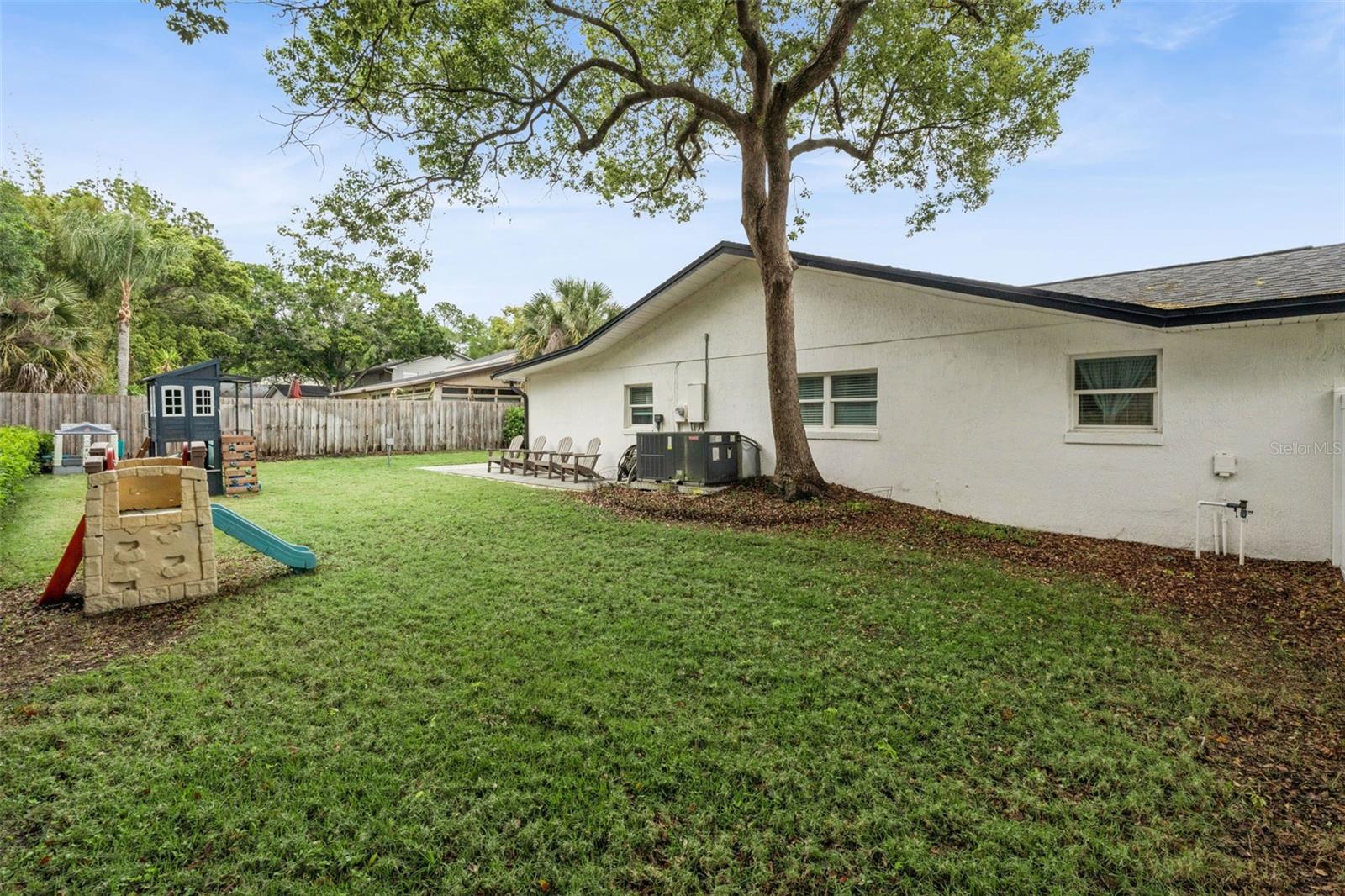 Image 38 of 55 For 884 Cutler Road