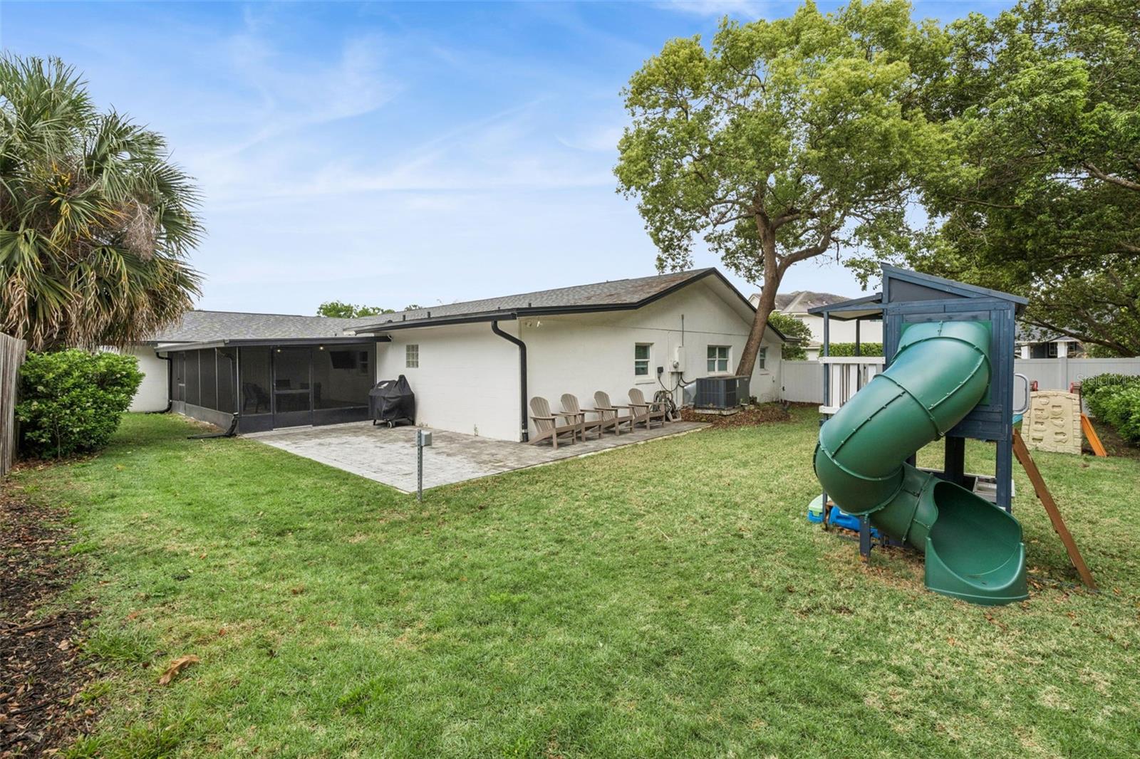 Image 40 of 55 For 884 Cutler Road