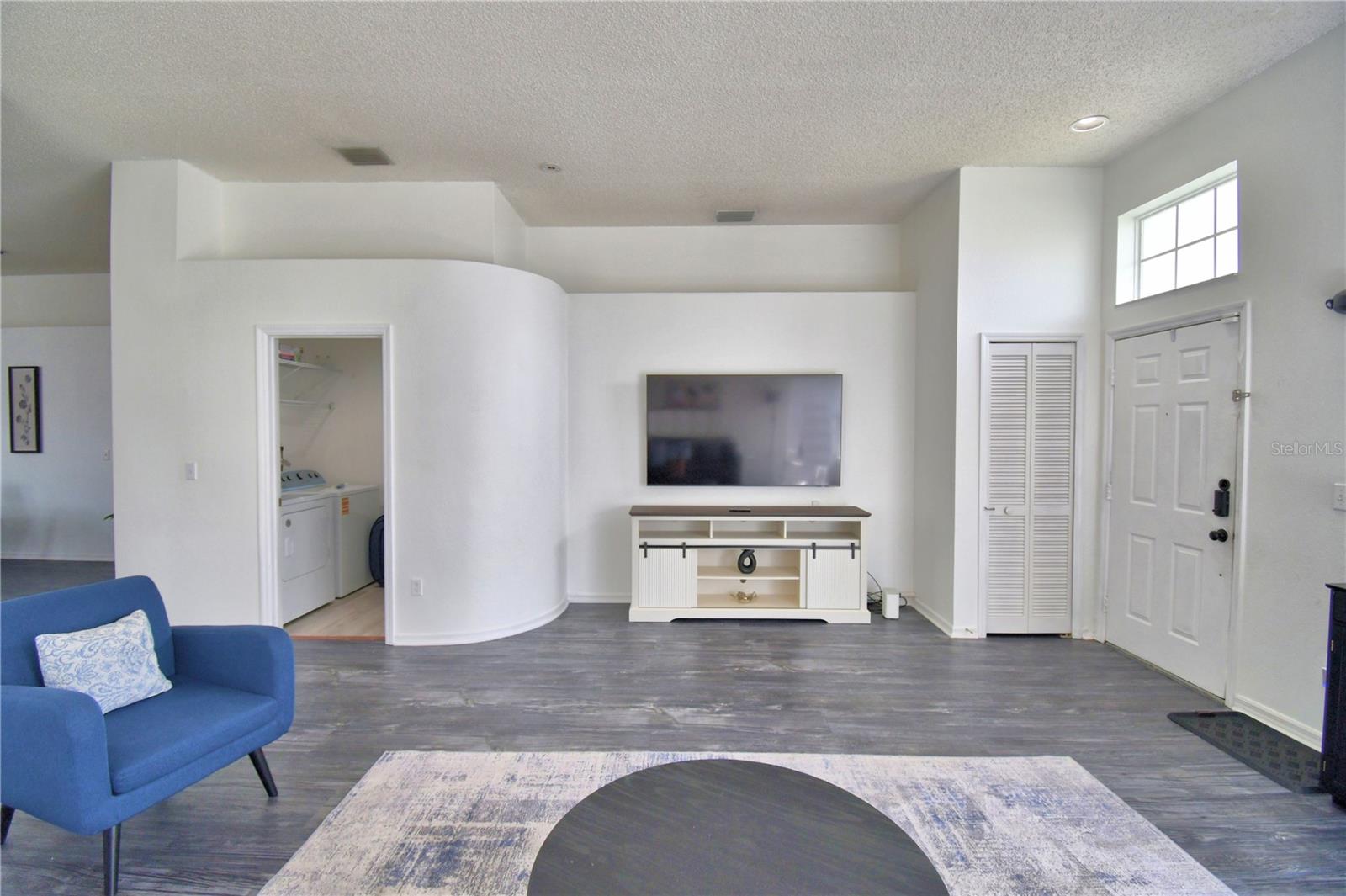 Image 10 of 65 For 2935 Dickens Circle