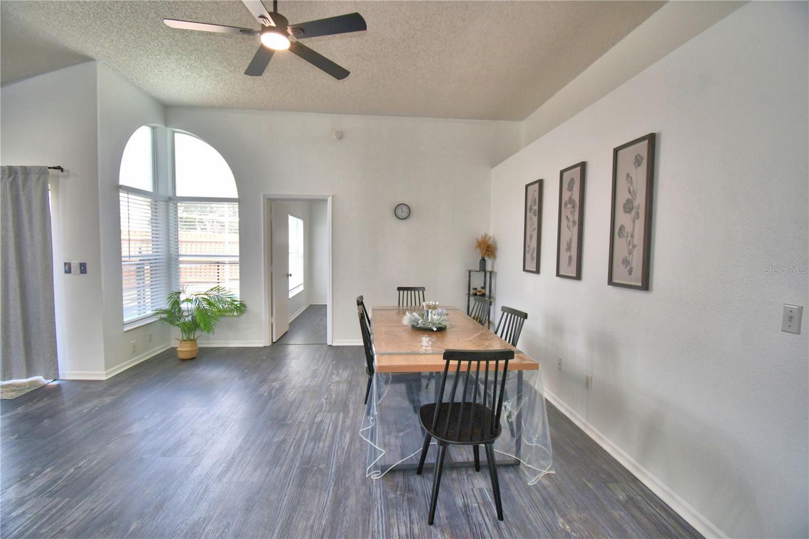 Image 15 of 65 For 2935 Dickens Circle