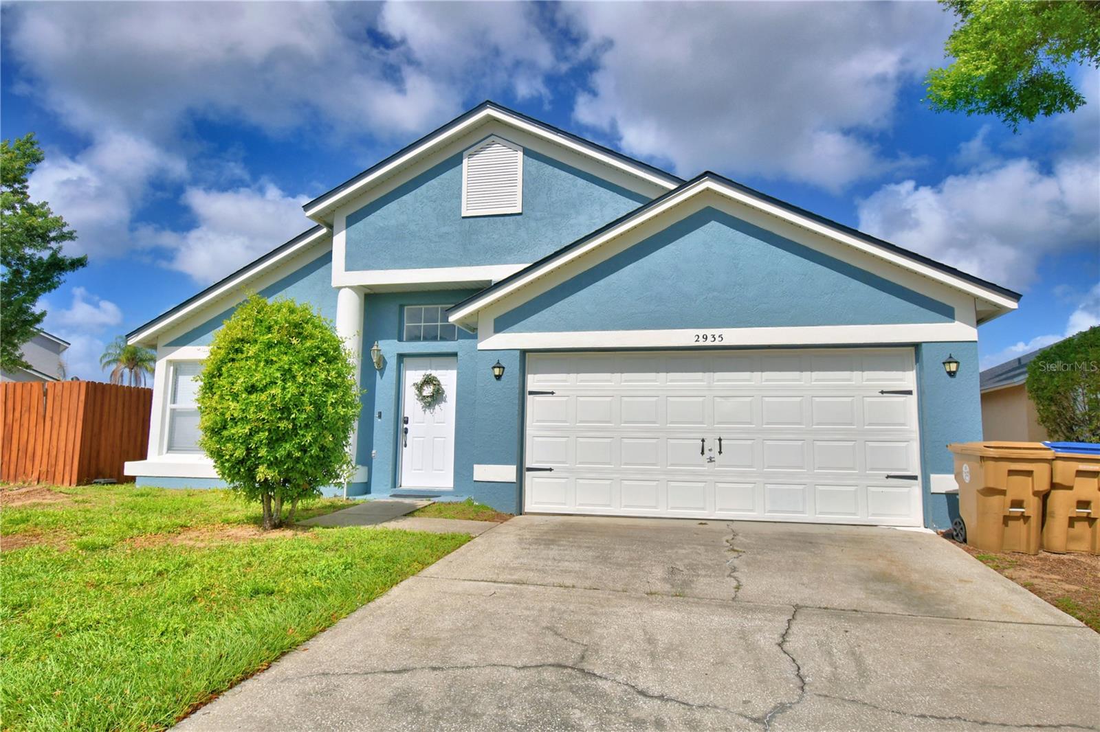 Image 3 of 65 For 2935 Dickens Circle