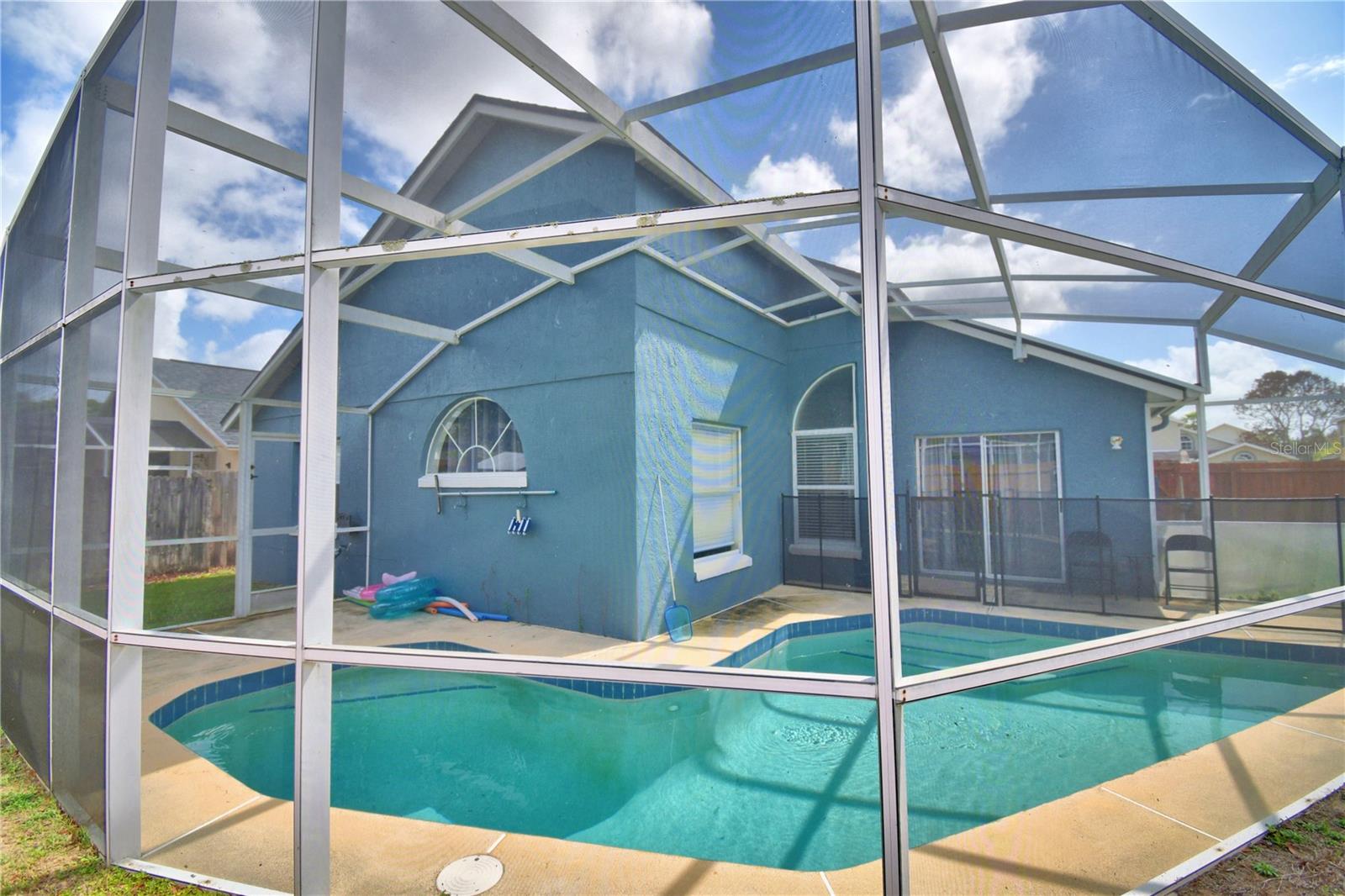 Image 59 of 65 For 2935 Dickens Circle