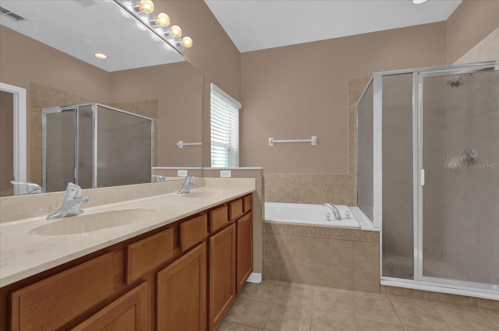 Image 16 of 34 For 14217 Bridgewater Crossings Boulevard