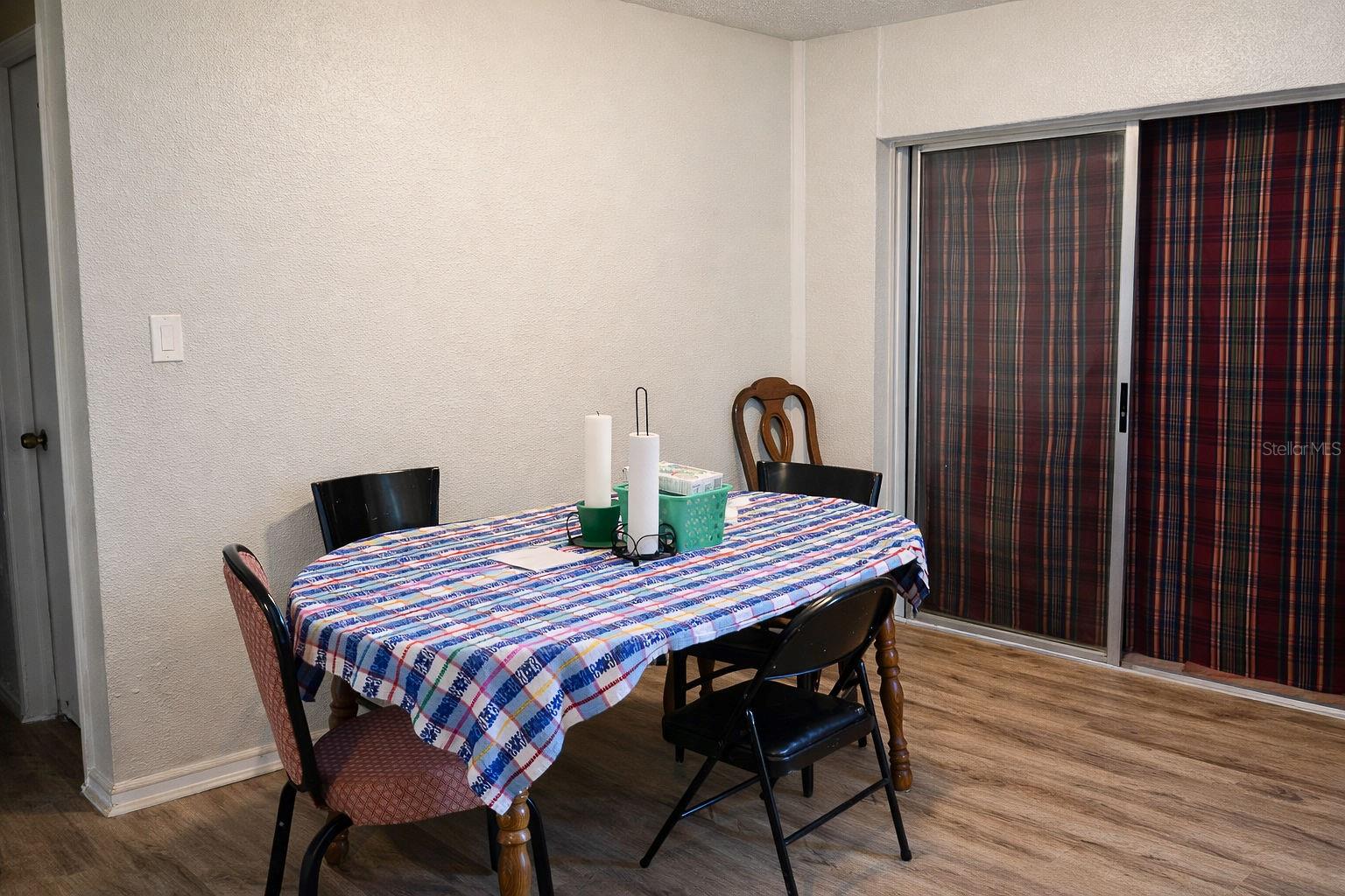 Listing photo id 2 for 473 Wurst Rd