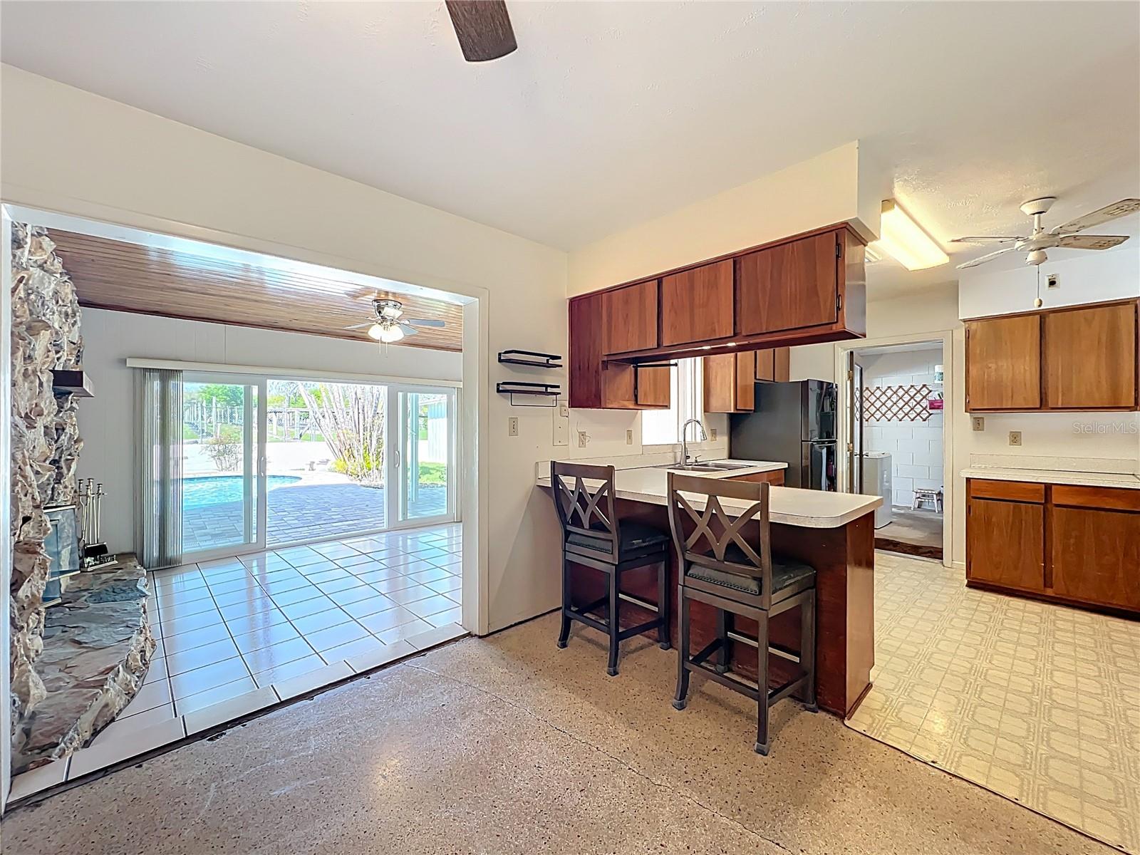 Image 22 of 71 For 395 Tangelo Drive