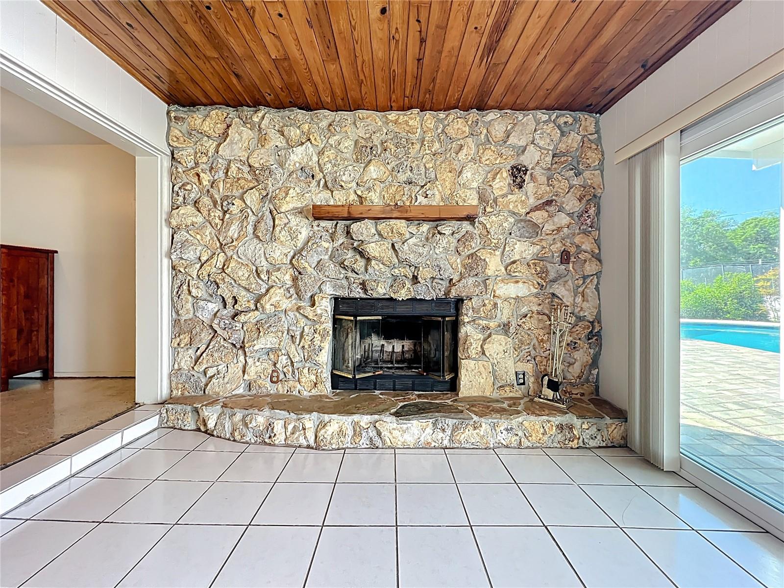 Image 29 of 71 For 395 Tangelo Drive