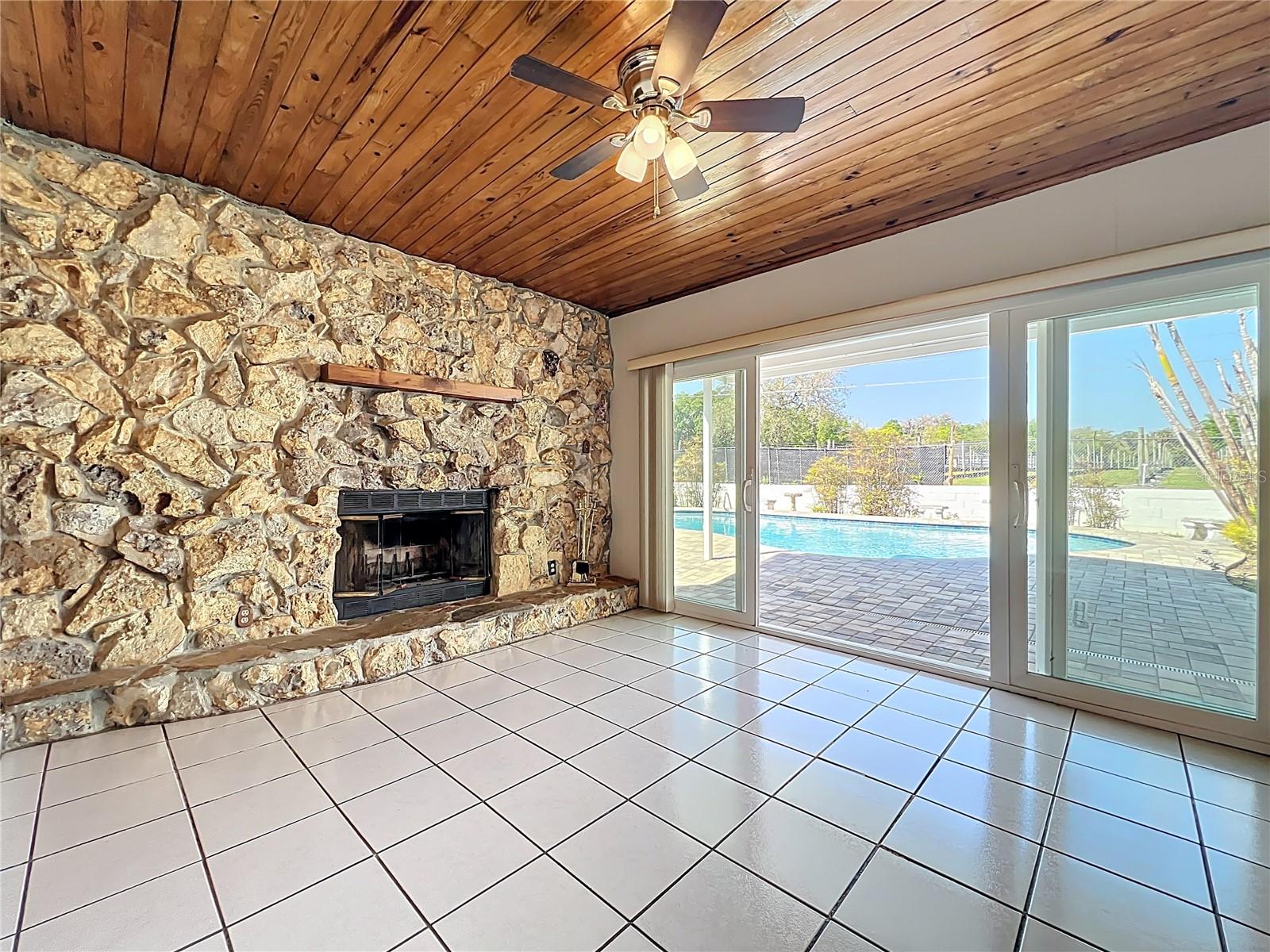 Image 30 of 71 For 395 Tangelo Drive