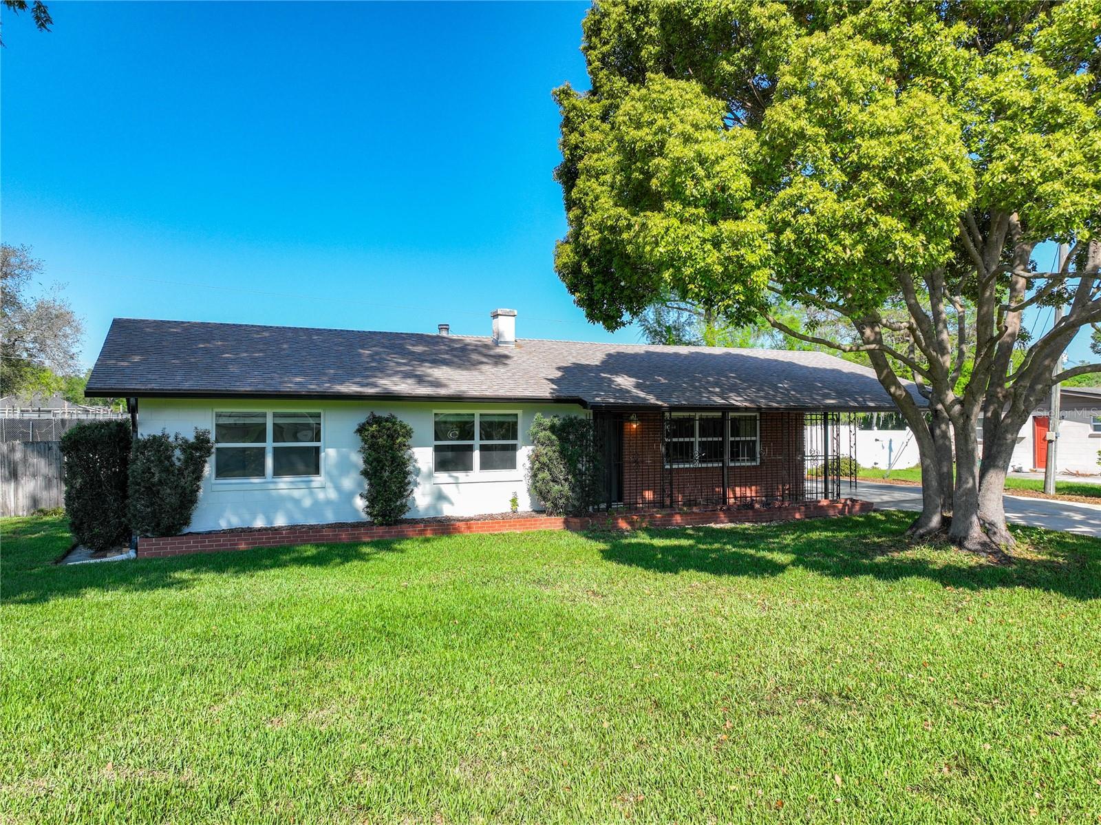 Image 4 of 71 For 395 Tangelo Drive