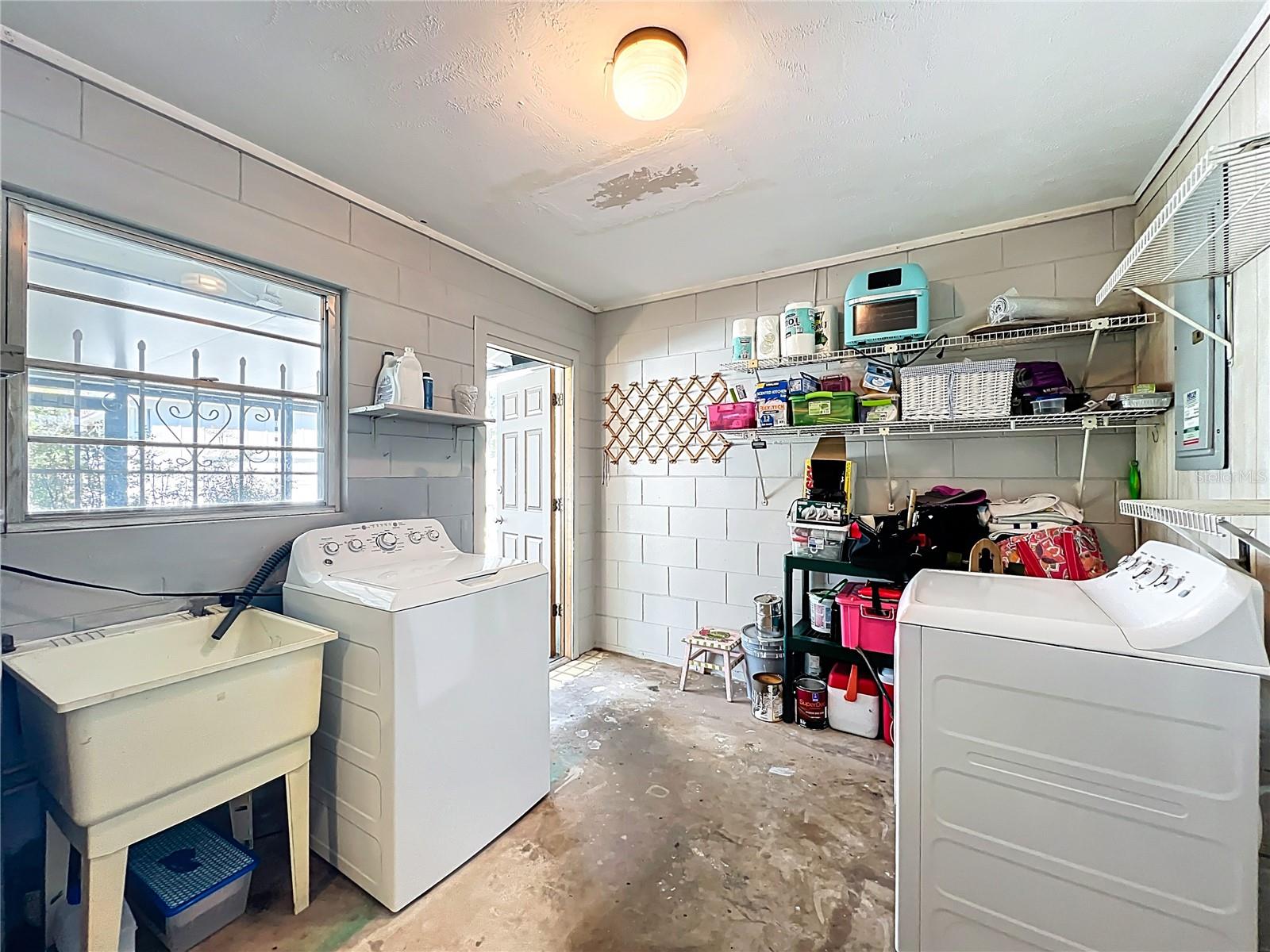 Image 48 of 71 For 395 Tangelo Drive