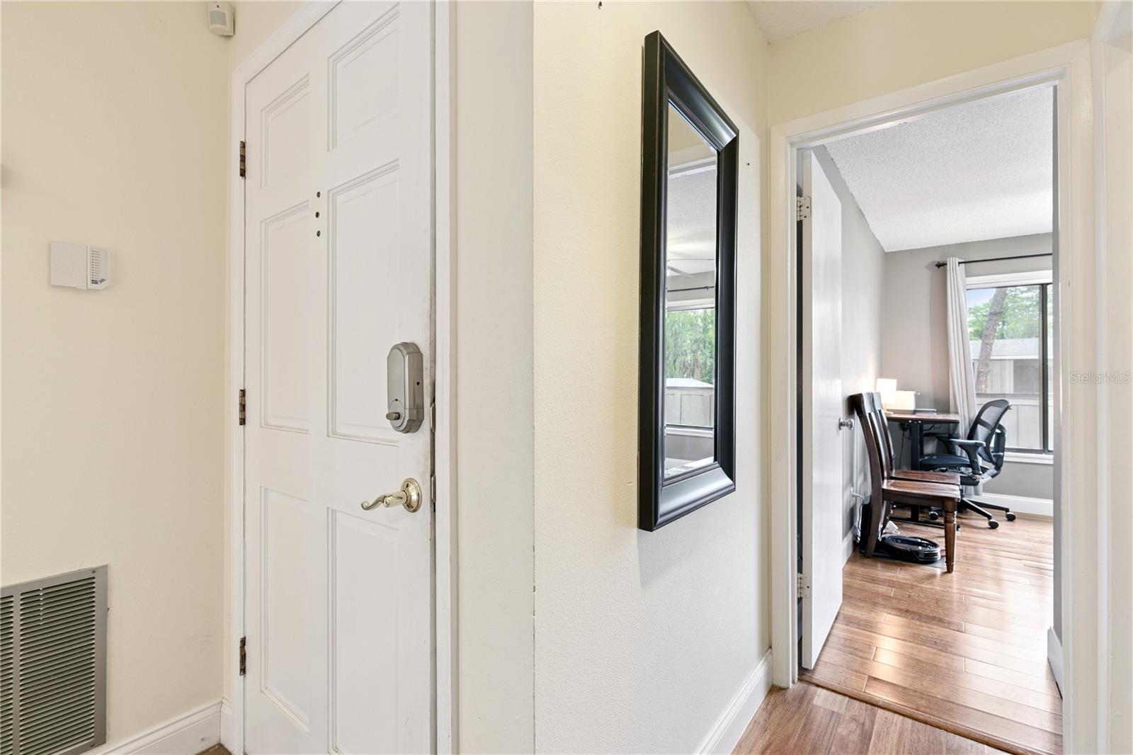 Image 11 of 44 For 5321 Indian Creek Drive D