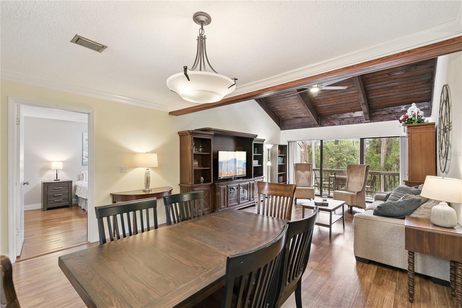 Image 19 of 44 For 5321 Indian Creek Drive D