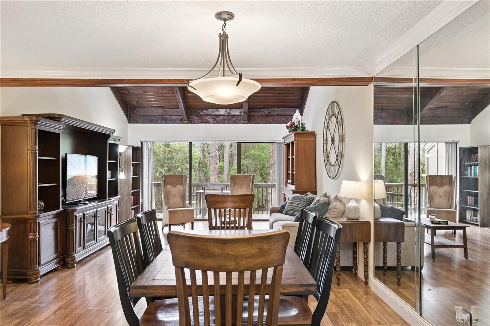 Image 20 of 44 For 5321 Indian Creek Drive D