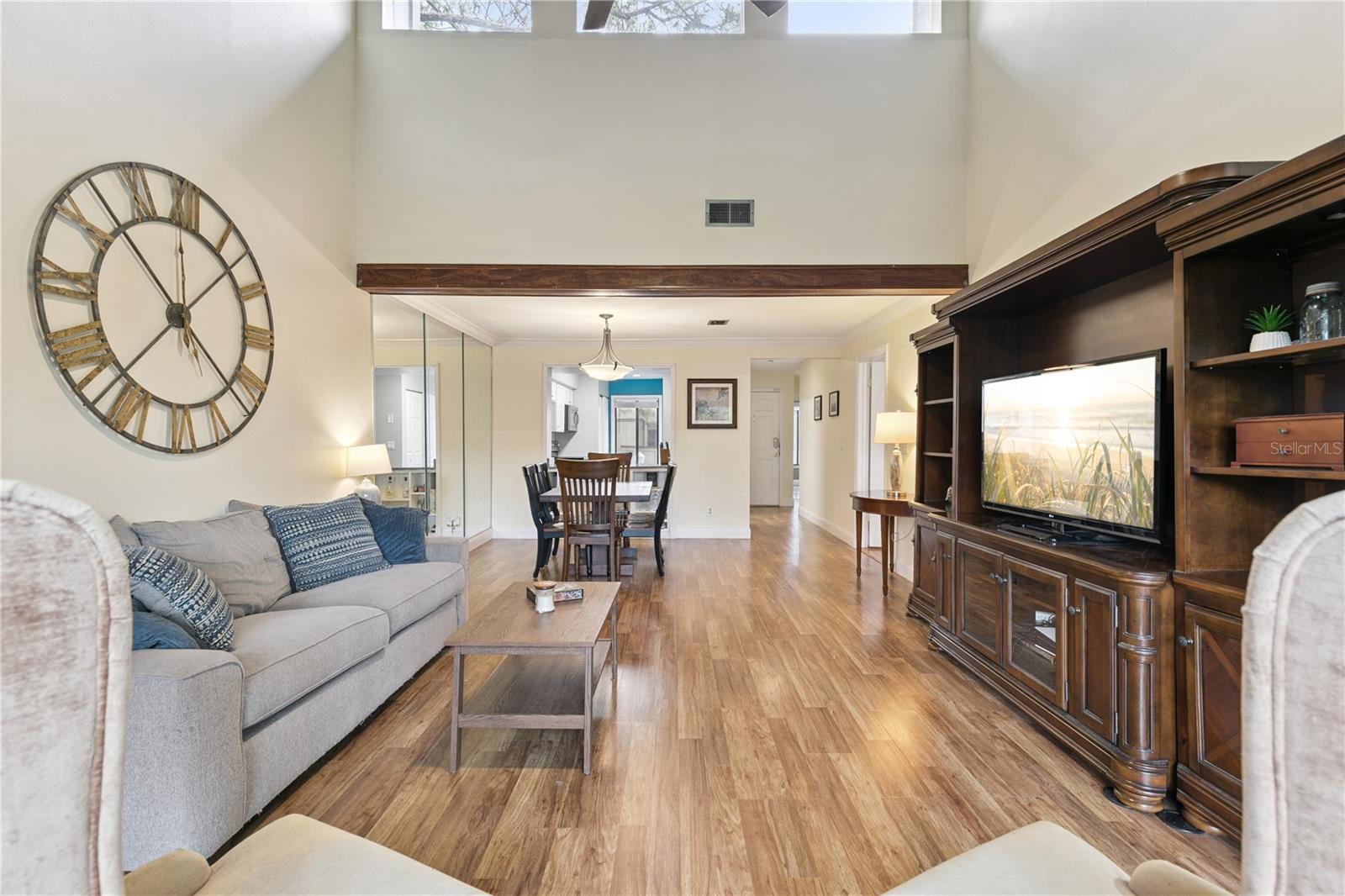 Image 21 of 44 For 5321 Indian Creek Drive D