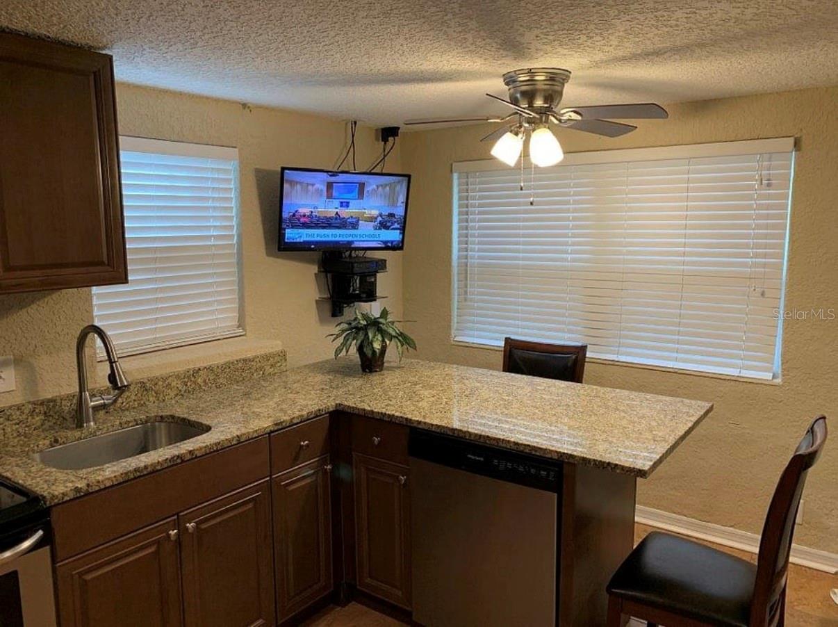 Image 3 of 9 For 2512 Musselwhite Avenue 3