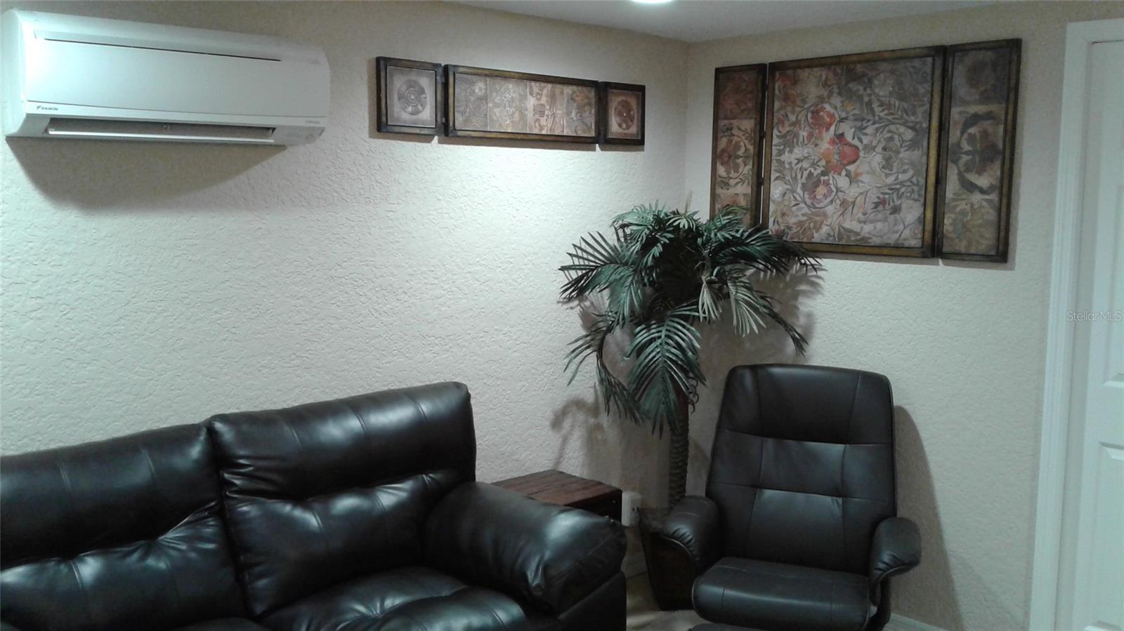 Image 4 of 9 For 2512 Musselwhite Avenue 3