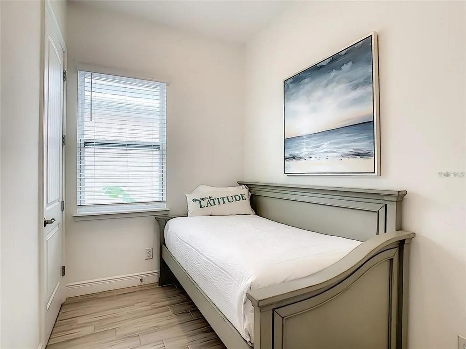 Image 19 of 62 For 8037 Lost Shaker Lane